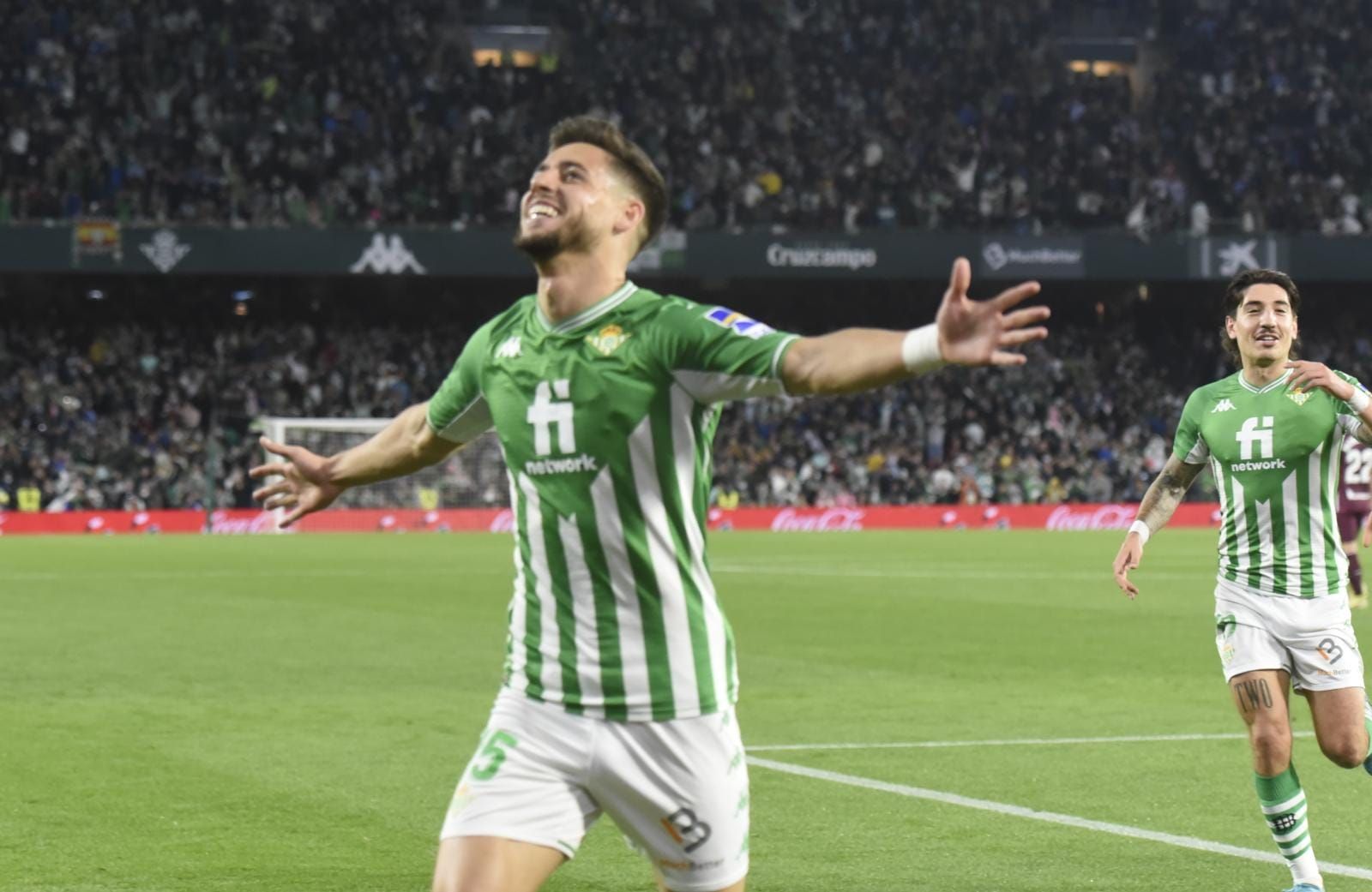  Álex Moreno celebra su gol a la Real Sociedad