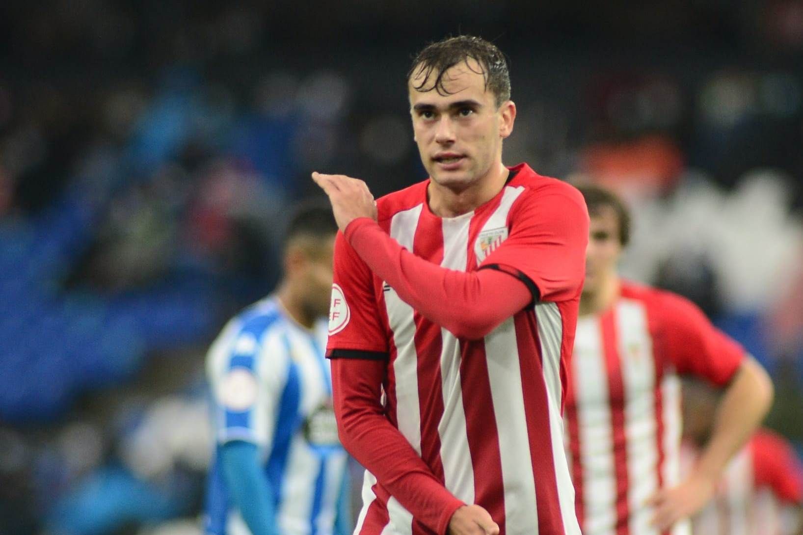  Álvaro Núñez se lamenta en un partido Riazor ante el Dépor.