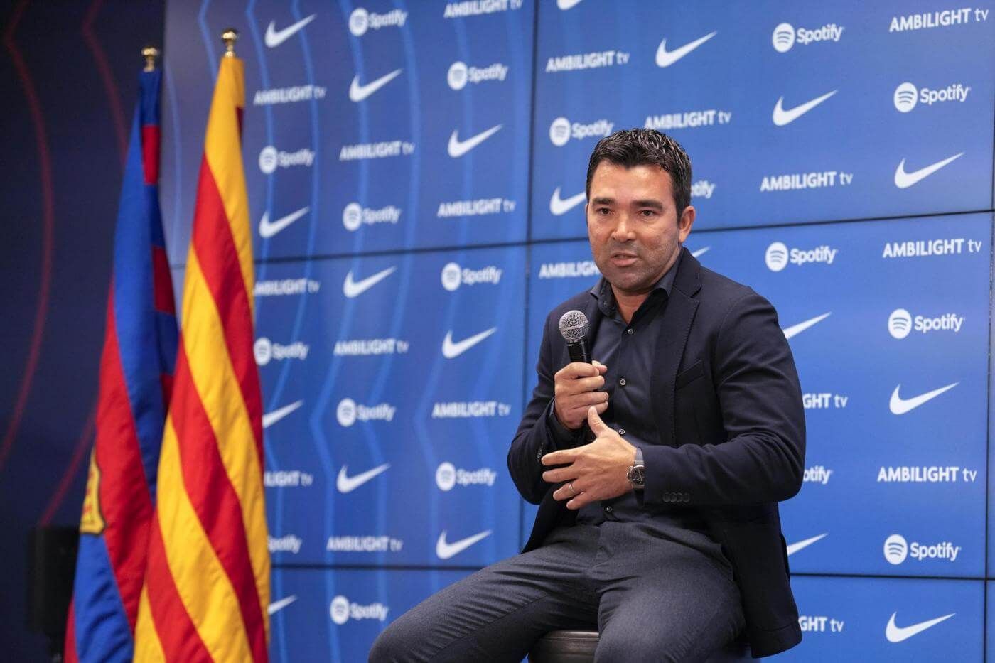 Deco, Director Deportivo del FC Barcelona, en sala de prensa.
