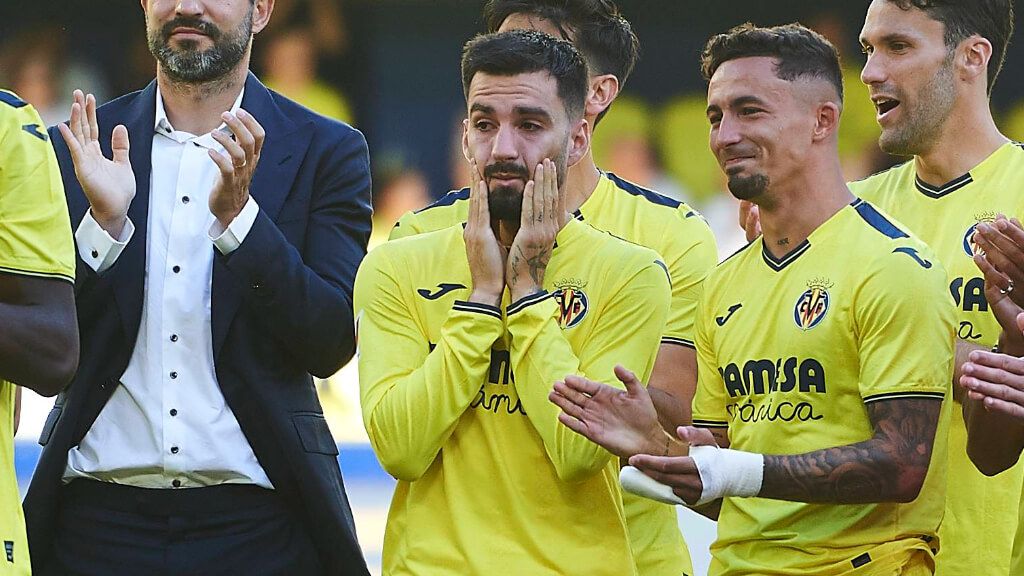 Álex Baena llora en su último partido como jugador del Villarreal (Cordon Press)