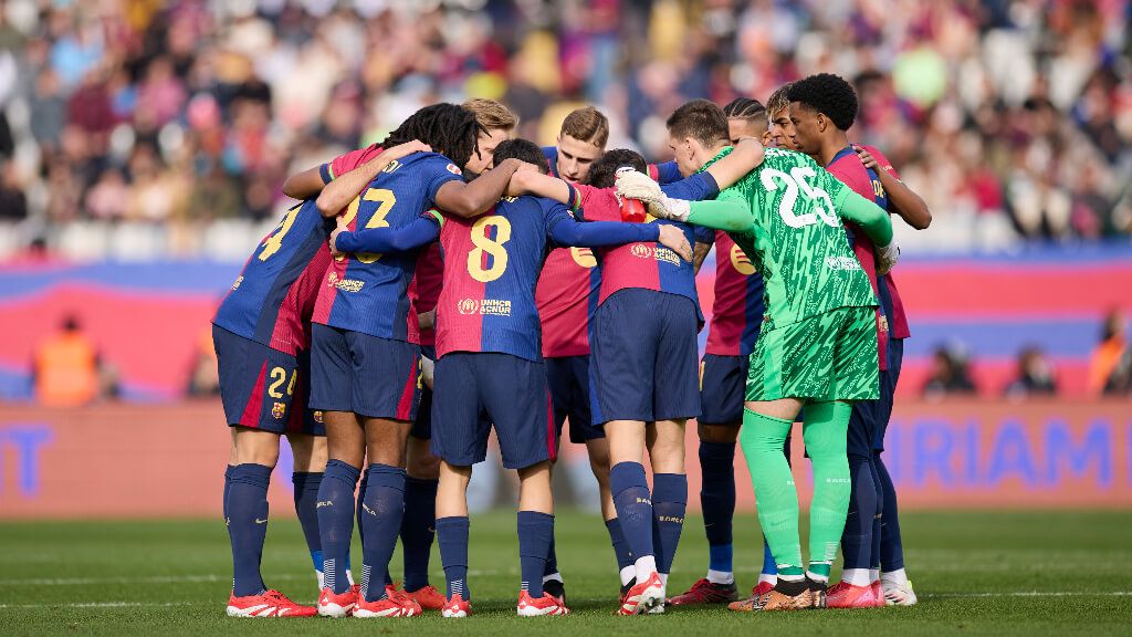  Los jugadores del Barcelona antes del partido ante el Alavés (Fuente: Europa Press)