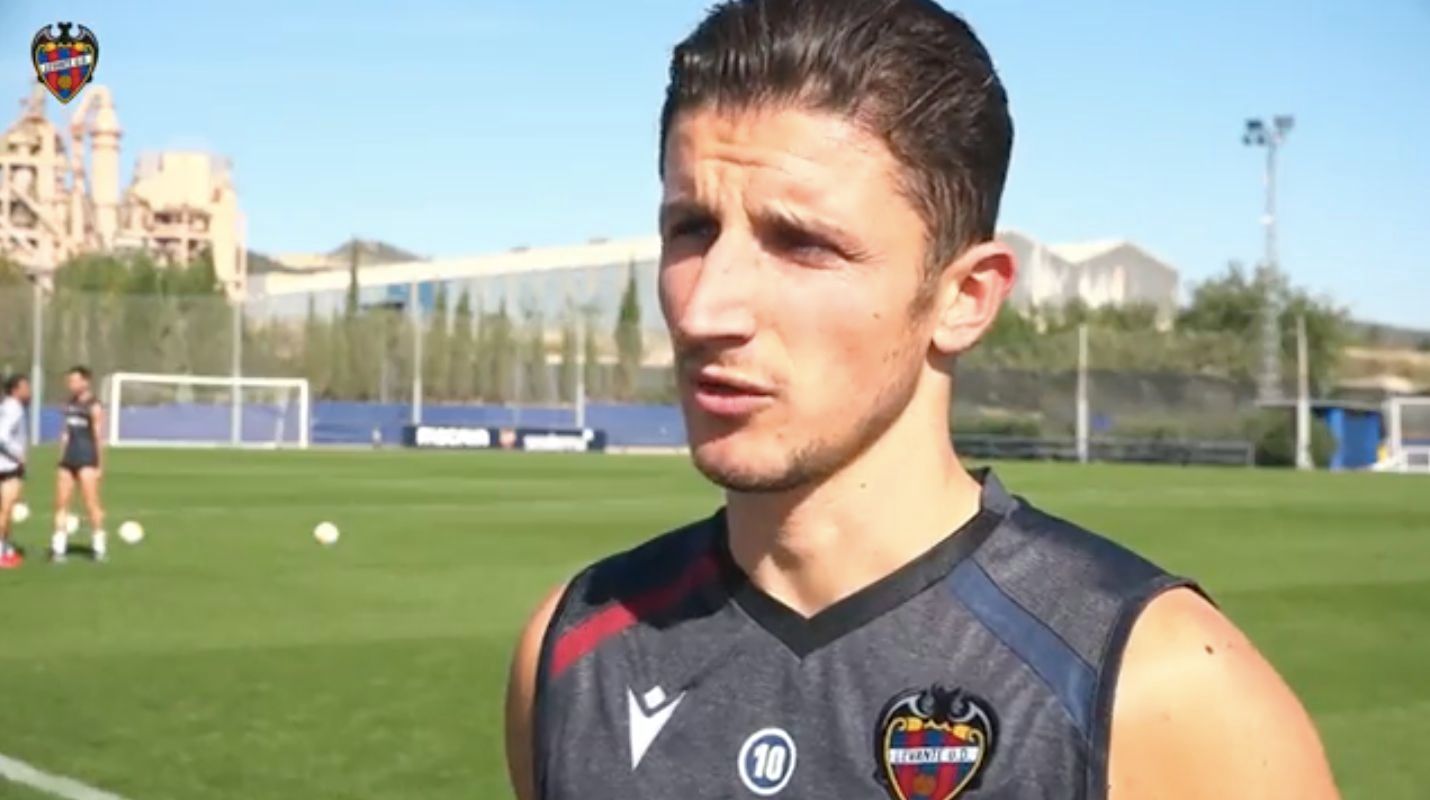  Enis Bardhi, que suena para el Espanyol, durante su etapa en el Levante.