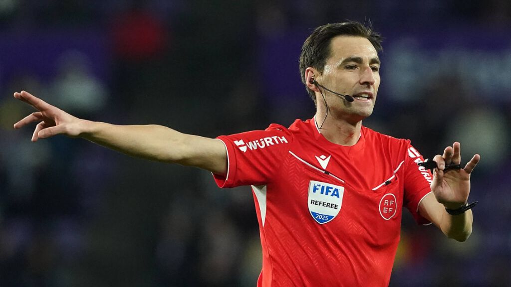  Ricardo de Burgos Bengoetxea en un partido (Cordon Press)