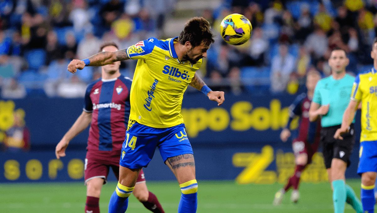  Bojan Kovacevic, en un partido del Cádiz.