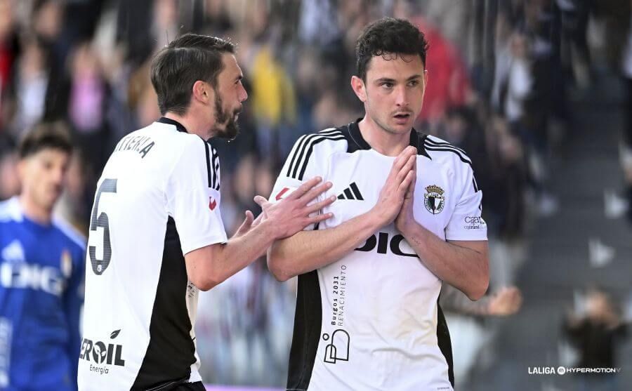  Borja Sánchez pide perdón tras marcarle al Real Oviedo con el Burgos.