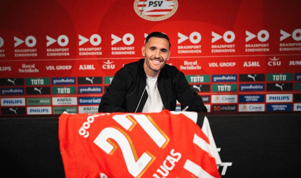  Lucas Pérez, nuevo jugador del PSV (FOTO: PSV).