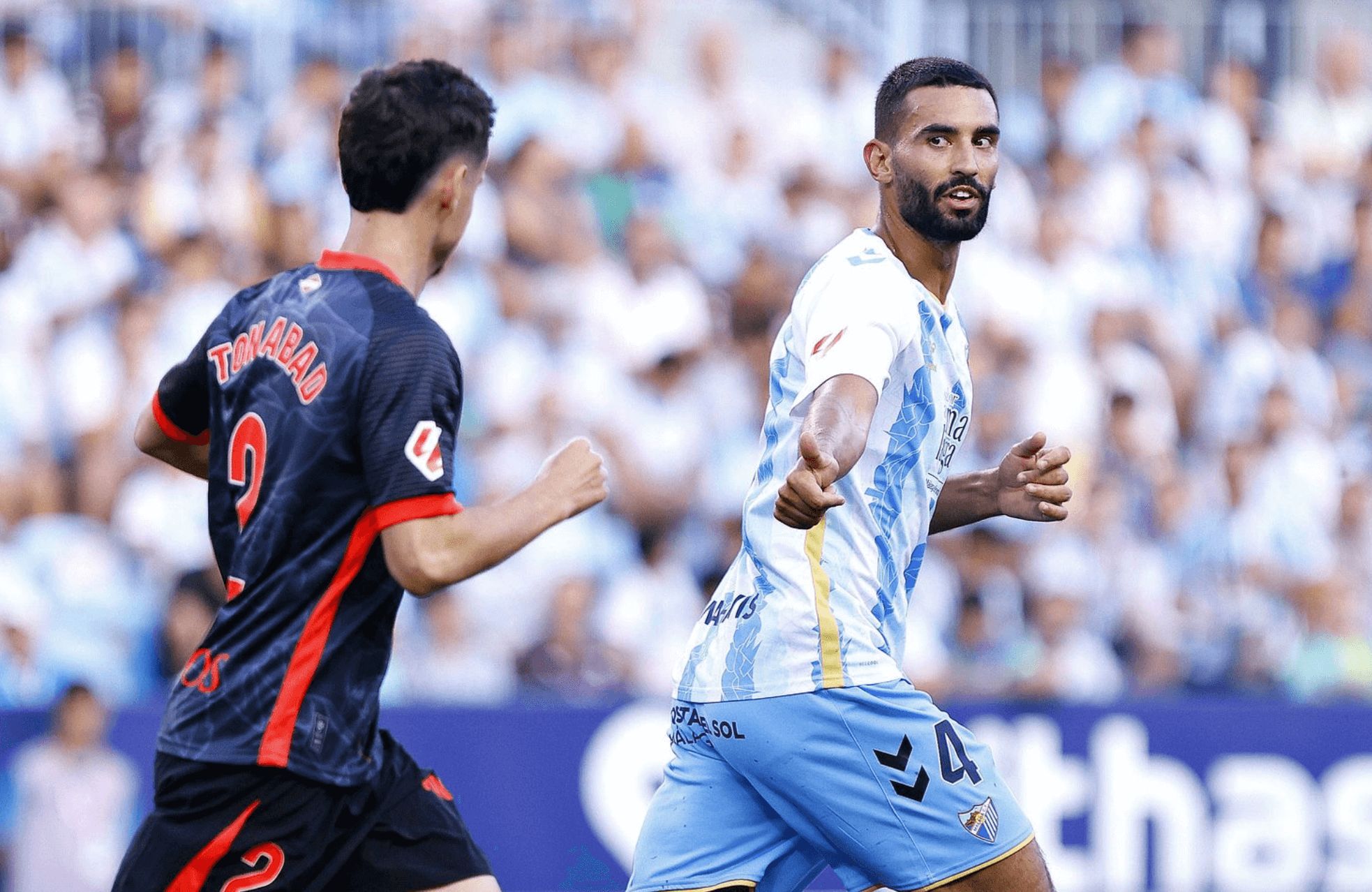 Einar Galilea, central del Málaga, en un partido esta temporada. (Foto: MCF)