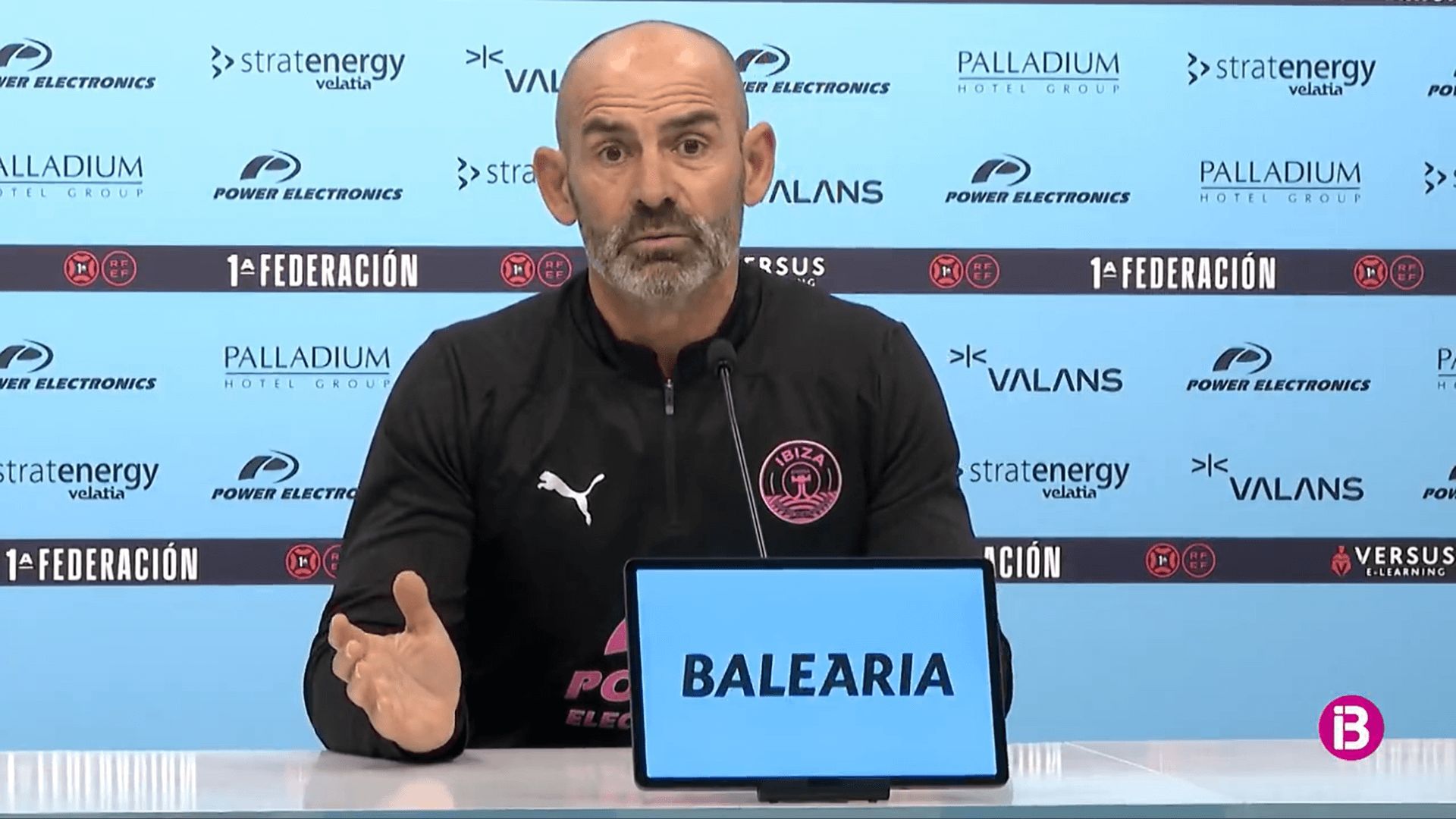  Paco Jémez, en rueda de prensa de la UD Ibiza.