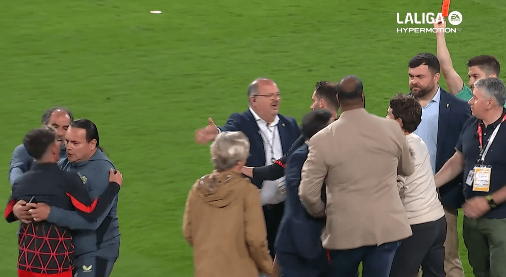  Expulsión de Nico Melamed en el Cádiz-Almería.