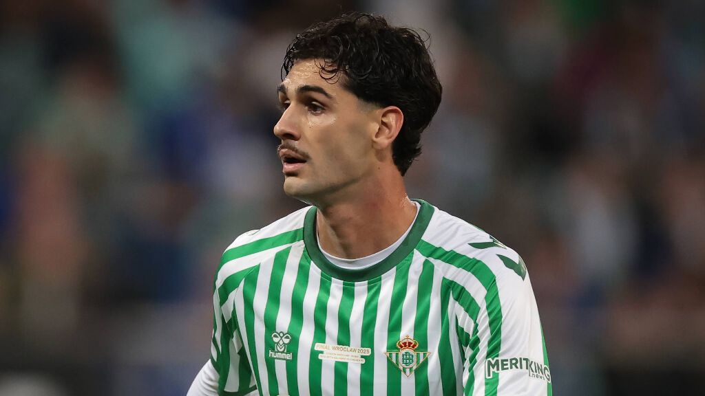  Johnny Cardoso, en un partido con el Real Betis (Cordon Press)