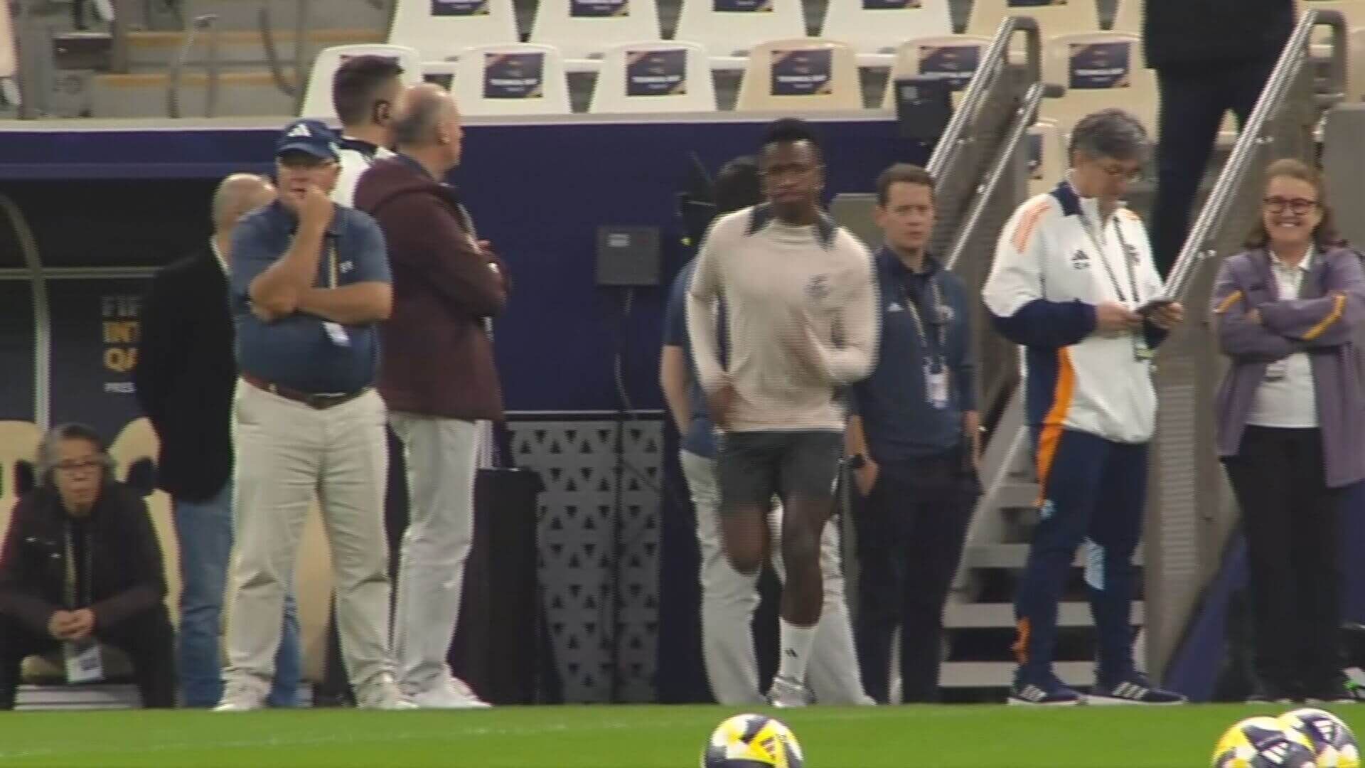  Vinicius Jr, en el entrenamiento del Real Madrid en Doha