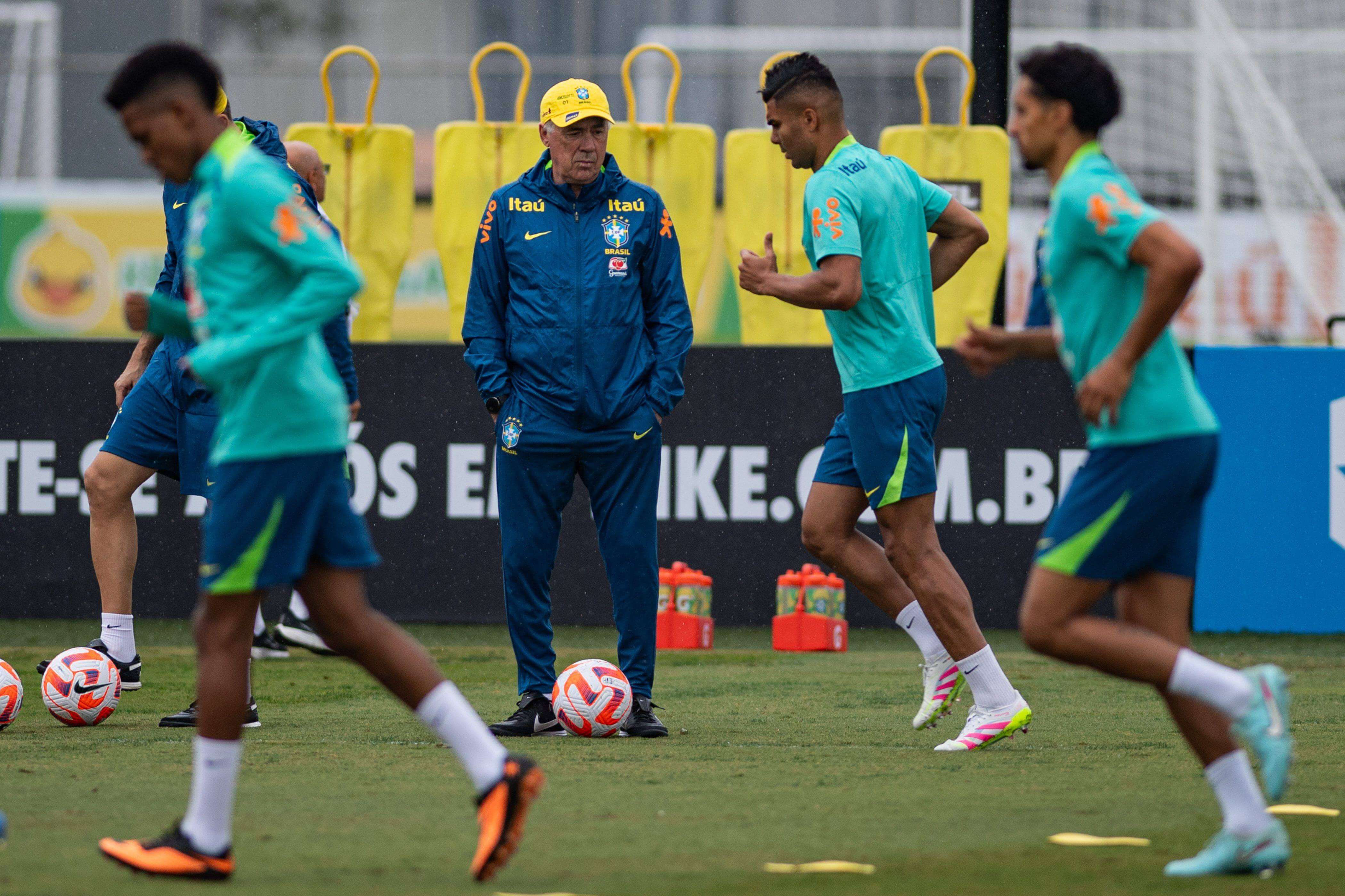  Carlo Ancelotti, en un entrenamiento con Brasil.