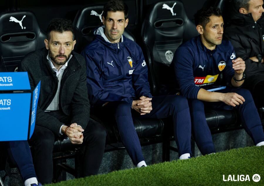 Carlos Corberán, ante la Real Sociedad.