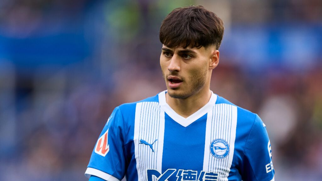  Carlos Martín durante un partido del Alavés (Fuente: Europa Press)