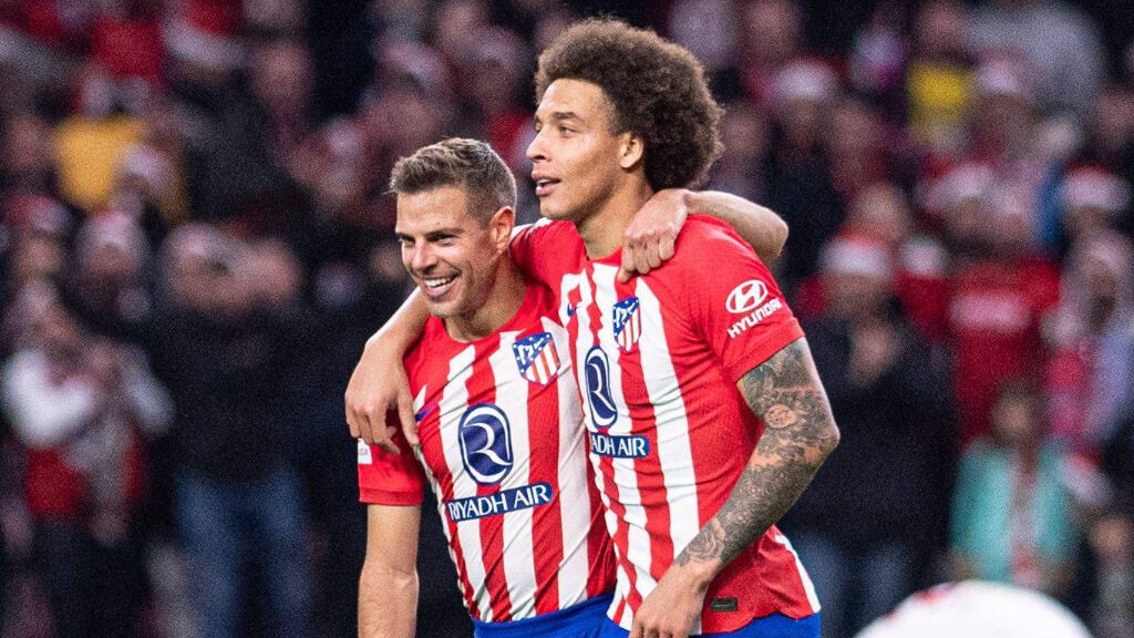 César Azpilicueta y Axel Witsel, en un partido del Atlético de Madrid (Cordon Press)