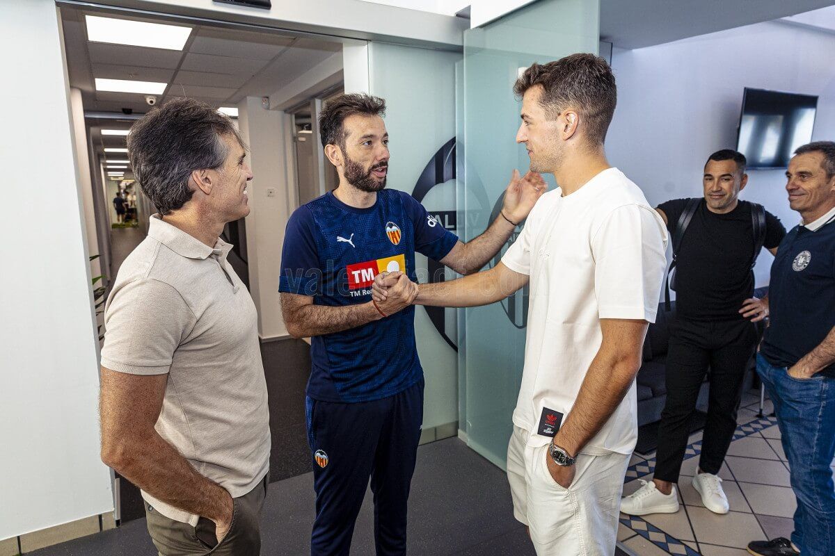 Corberán, Corona y Agirrezabala