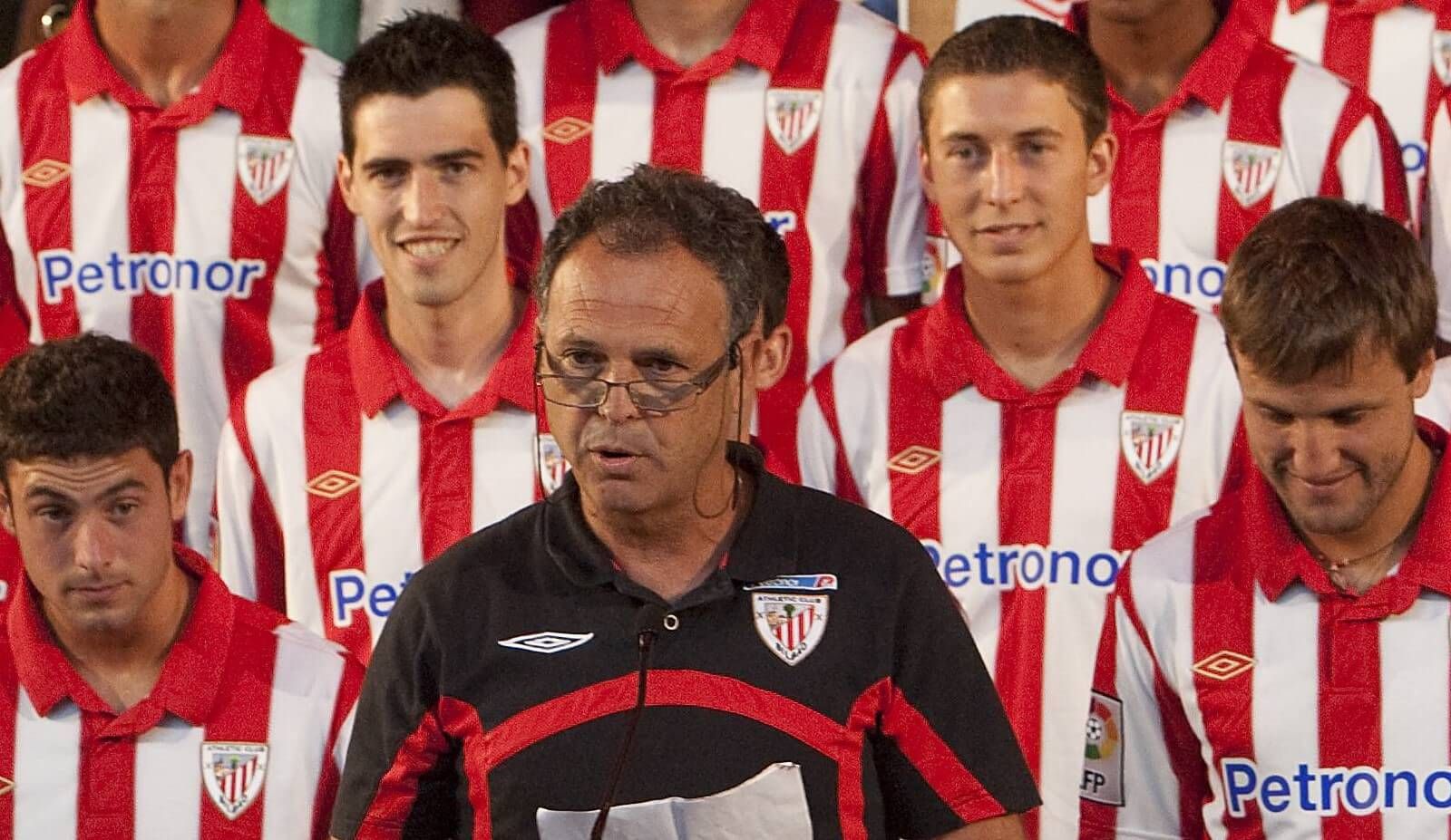  Joaquín Caparrós y, detrás, Óscar de Marcos.