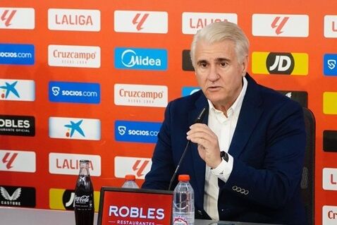  Antonio Cordón, en su presentación con el Sevilla.