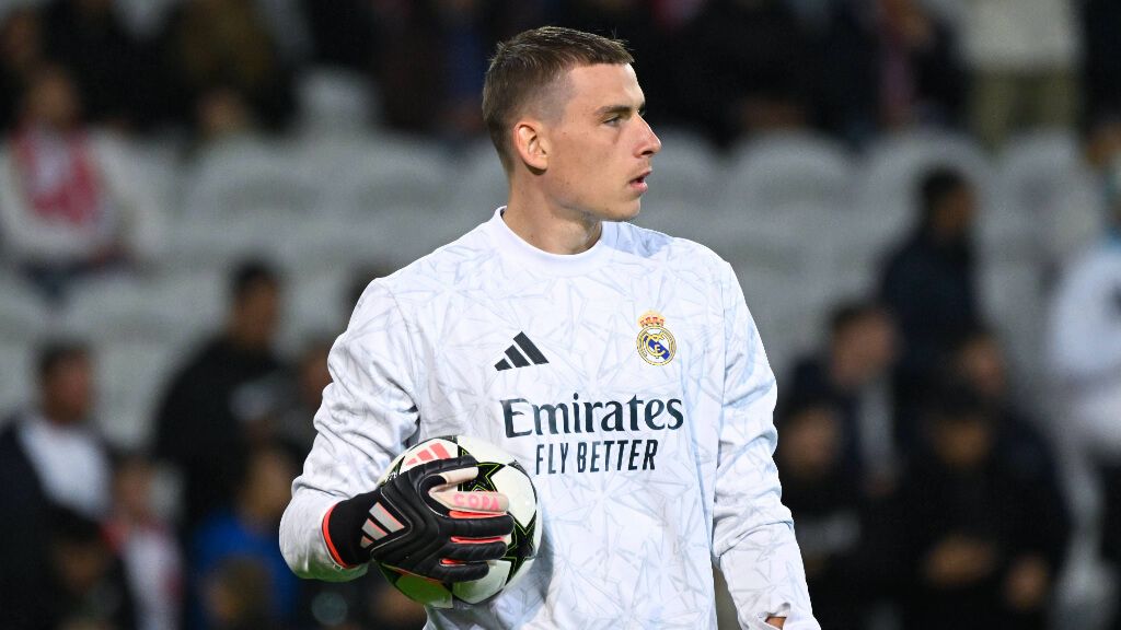  Lunin, en un partido del Real Madrid en la Champions (Cordon Press)