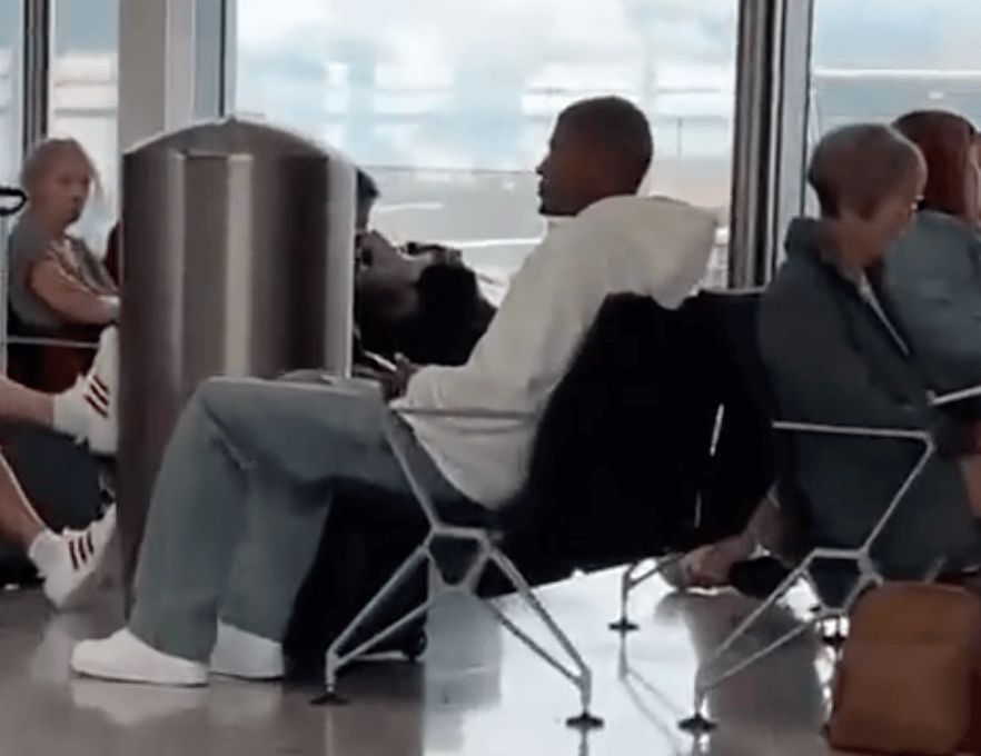 Cristhian Mosquera cazado en el aeropuerto (Foto: X)