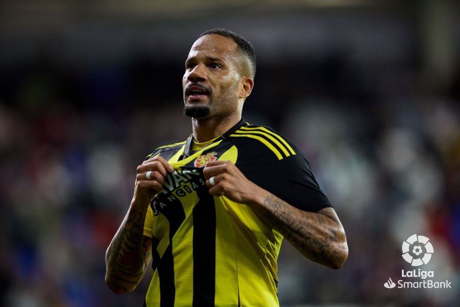  Bebé celebra el gol de Jair en el Eibar - Real Zaragoza.