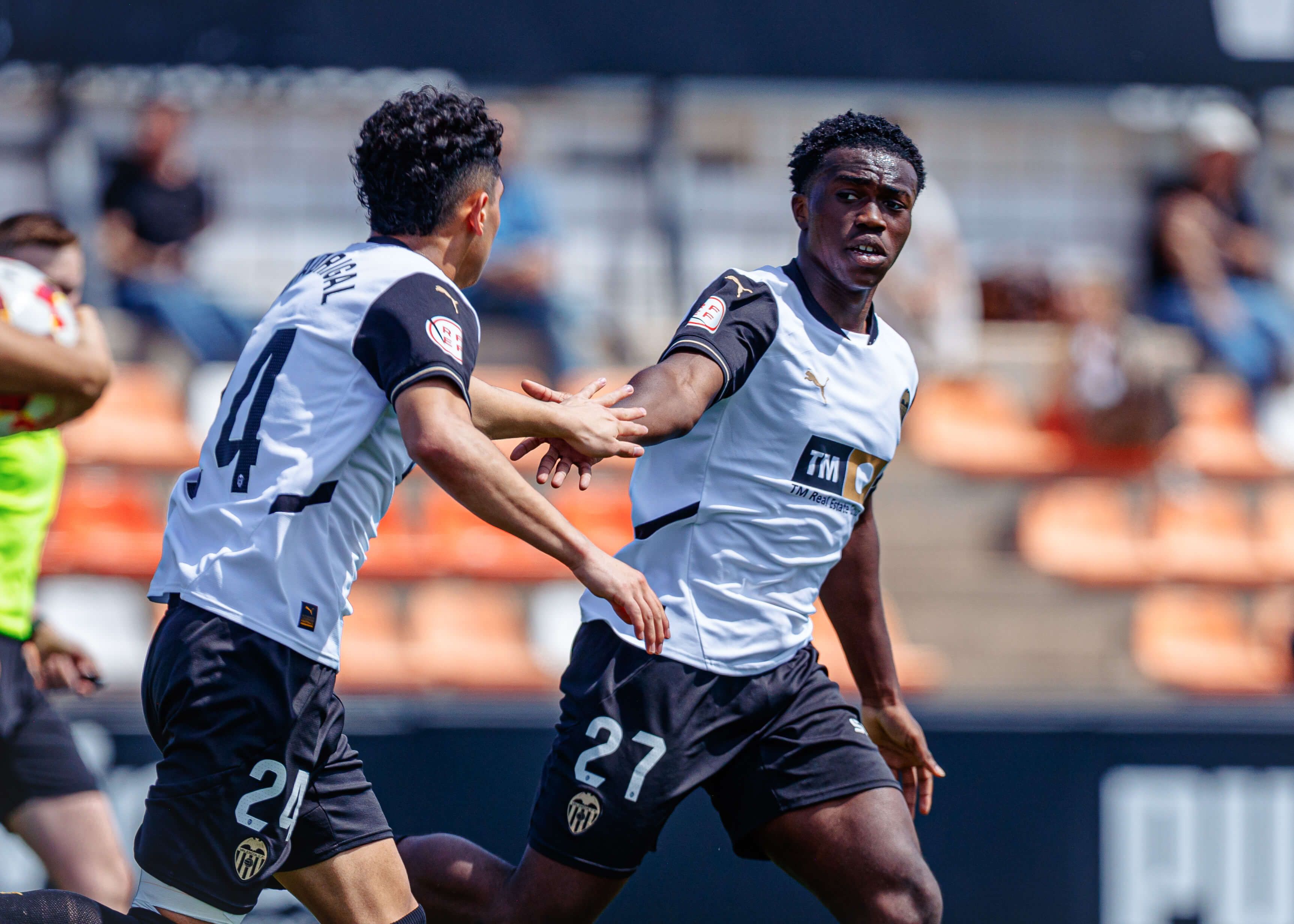 David Otorbi marca el 1-2 para el VCF Mestalla