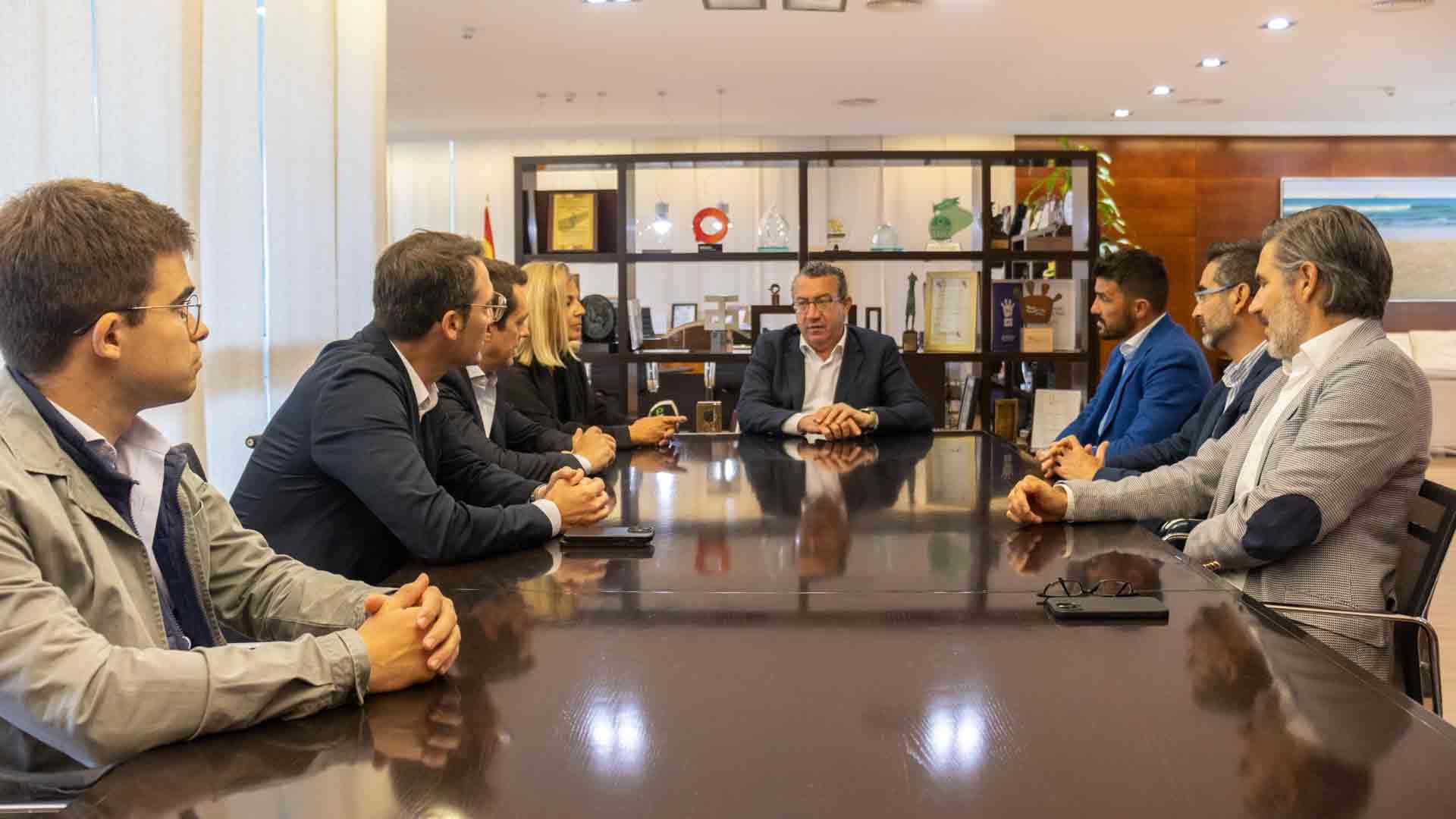  David Villa fusiona al Atlético y al Racing y nace el CF Benidorm