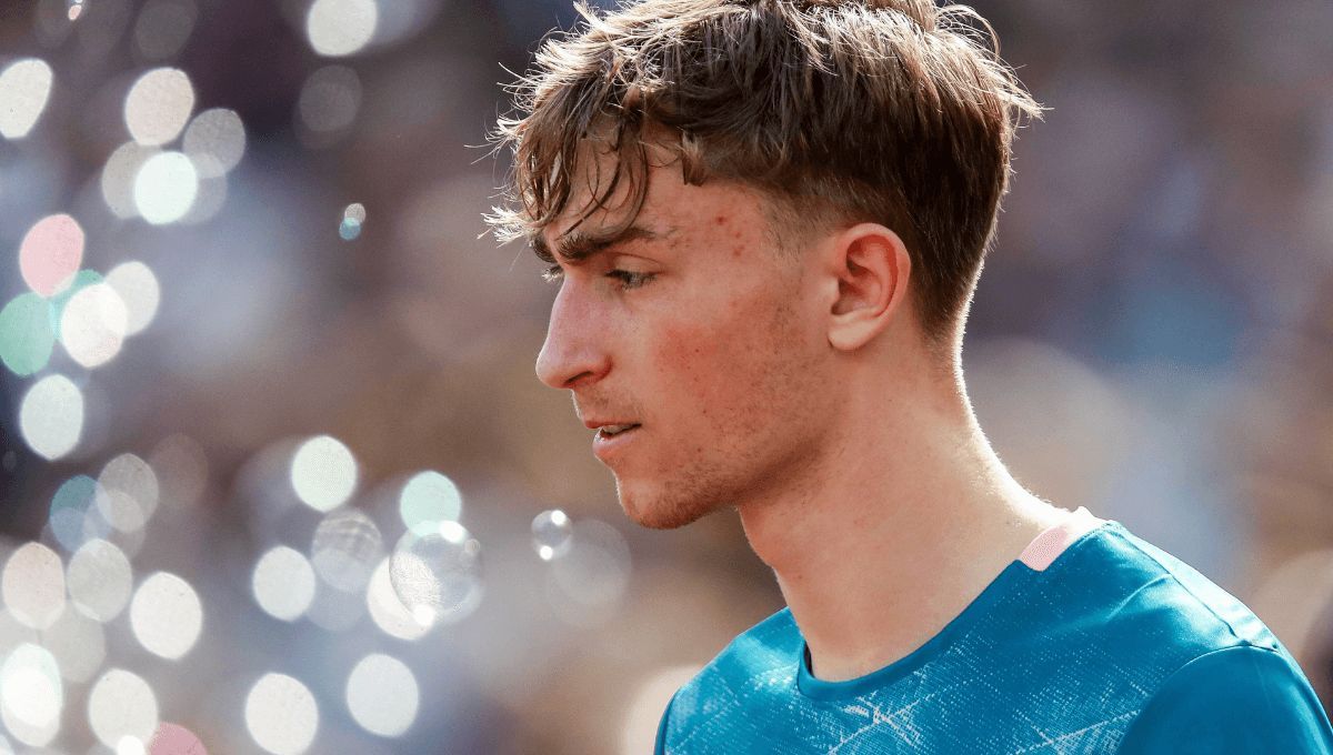  Dean Huijsen, en un partido con el Bournemouth.