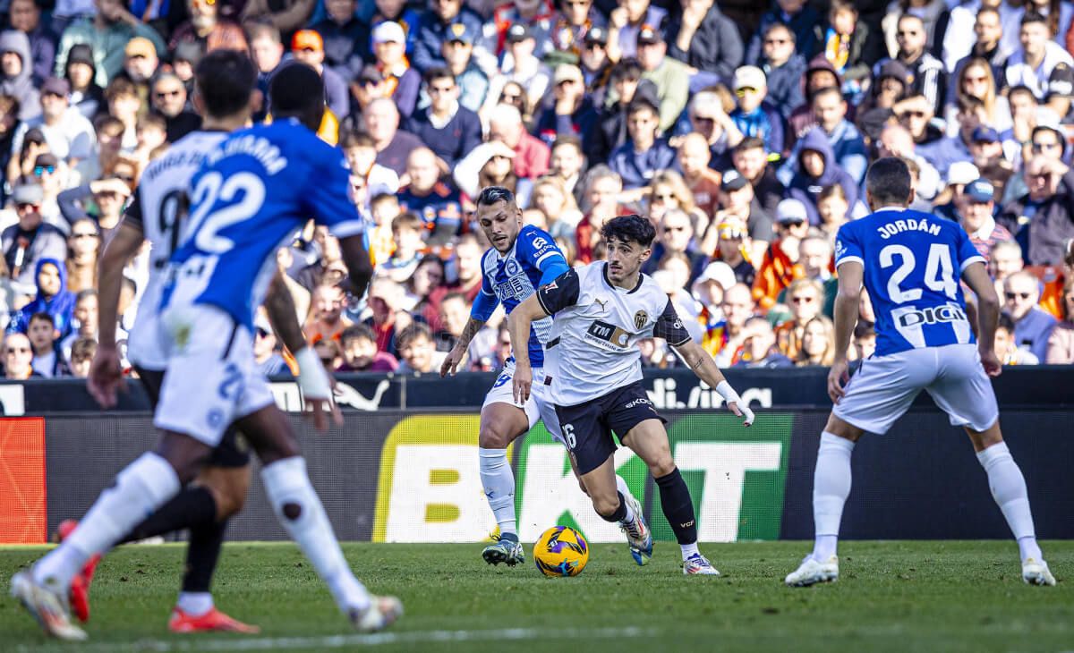  Diego López, ante el Deportivo Alavés.