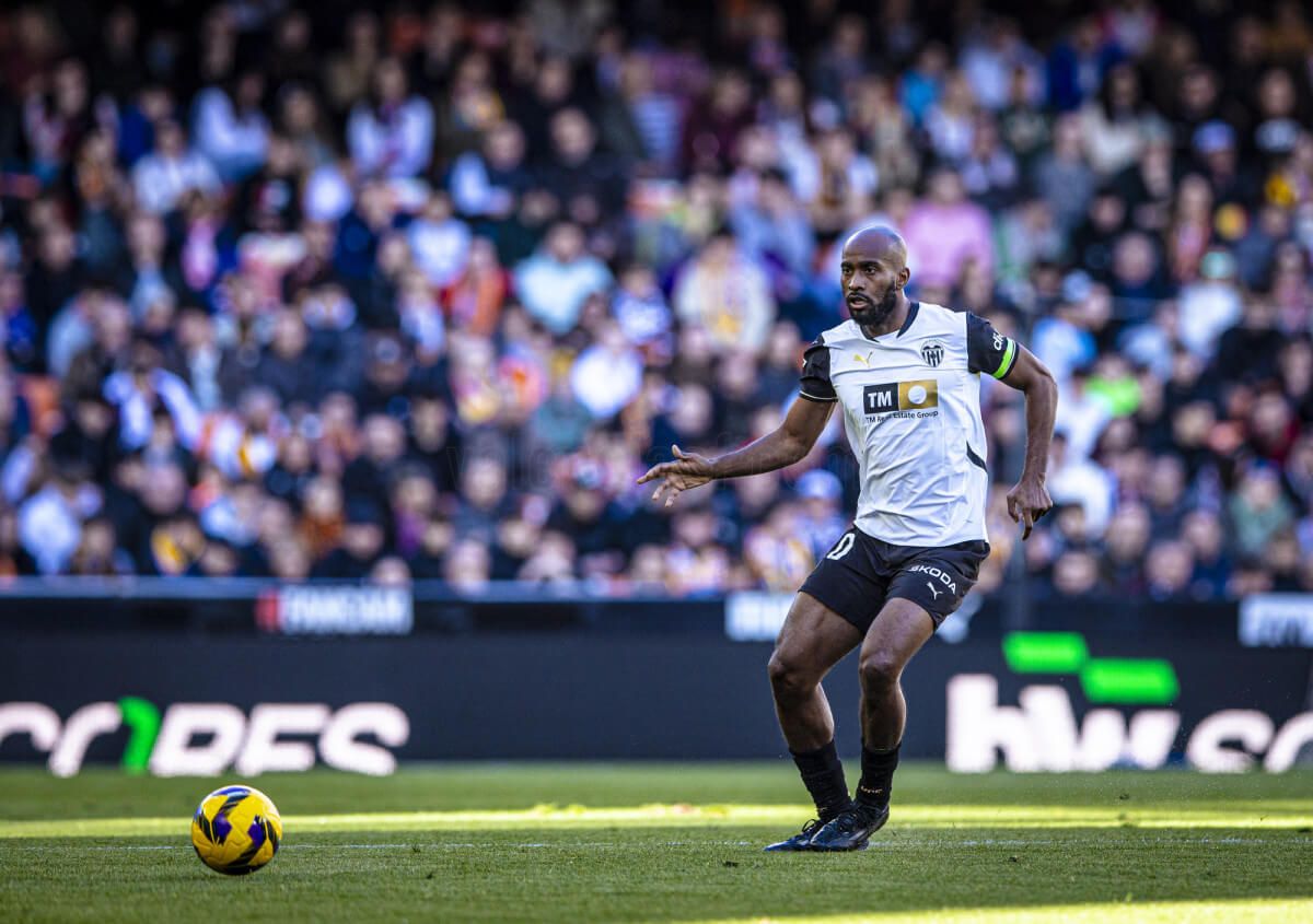 Dimitri Foulquier, ante el Celta de Vigo.