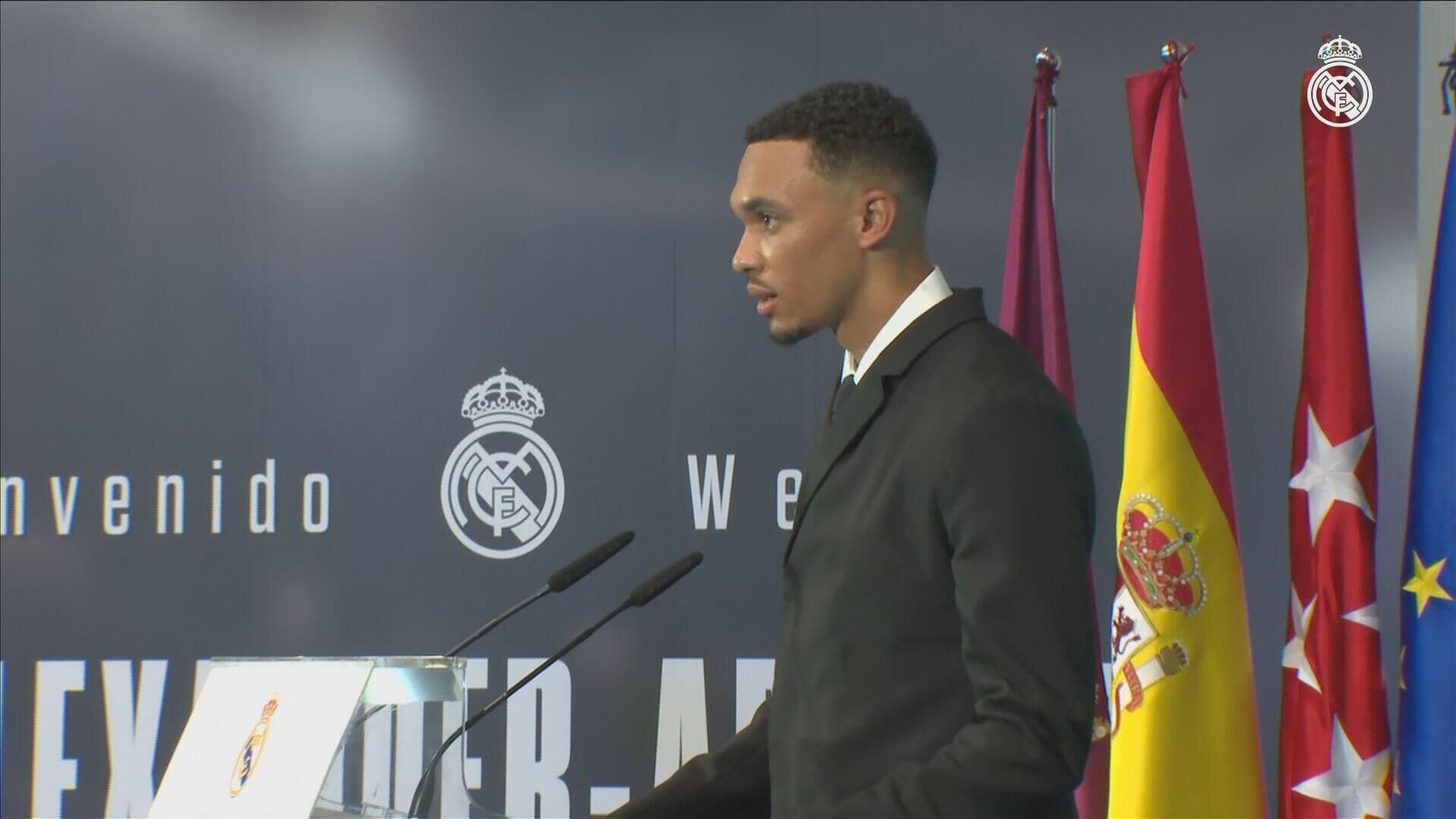  Trent Alexander-Arnold durante su discurso con el Real Madrid (Fuente: RMTV)