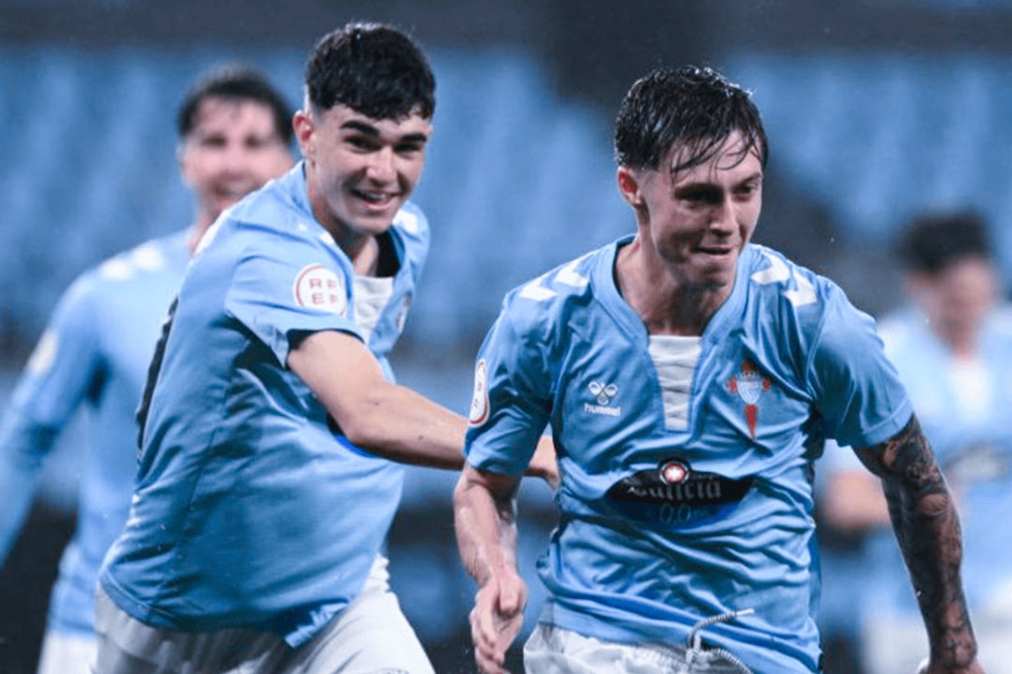  Óscar Marcos celebra su gol.