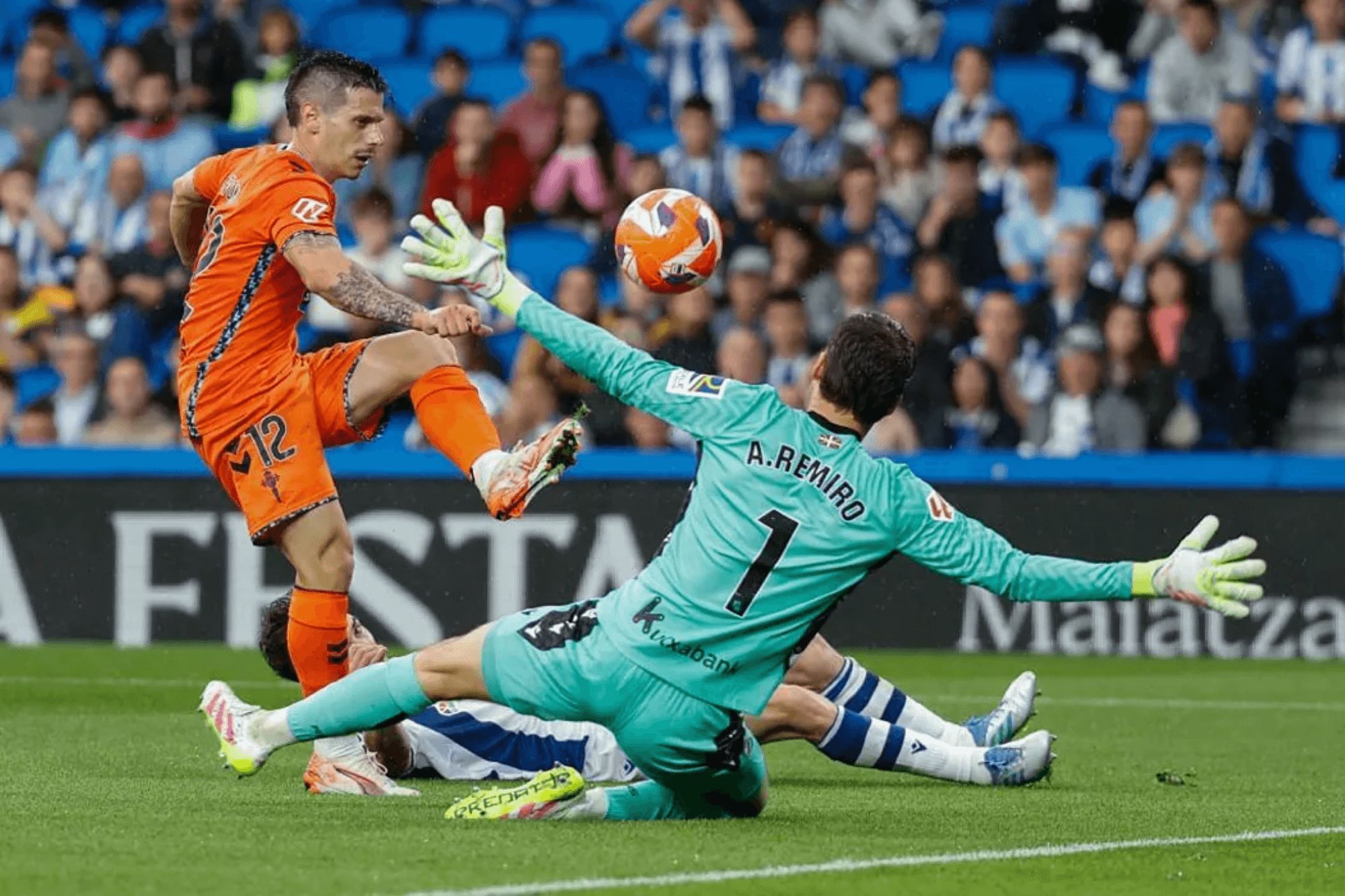 Acción del gol de Alfon en su últma visita al Reale Arena.