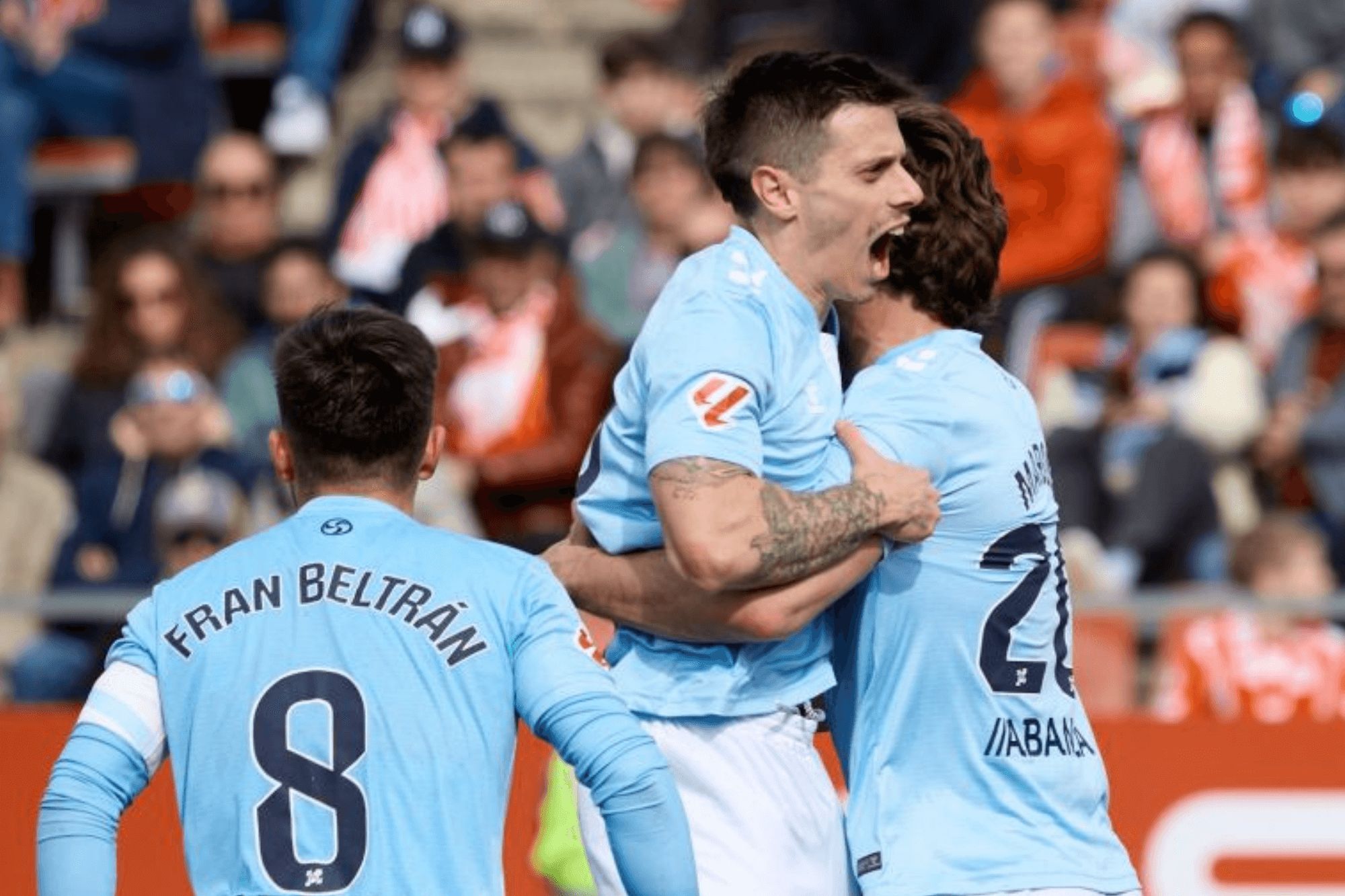  Alfon celebra el gol de Marcos Alonso.