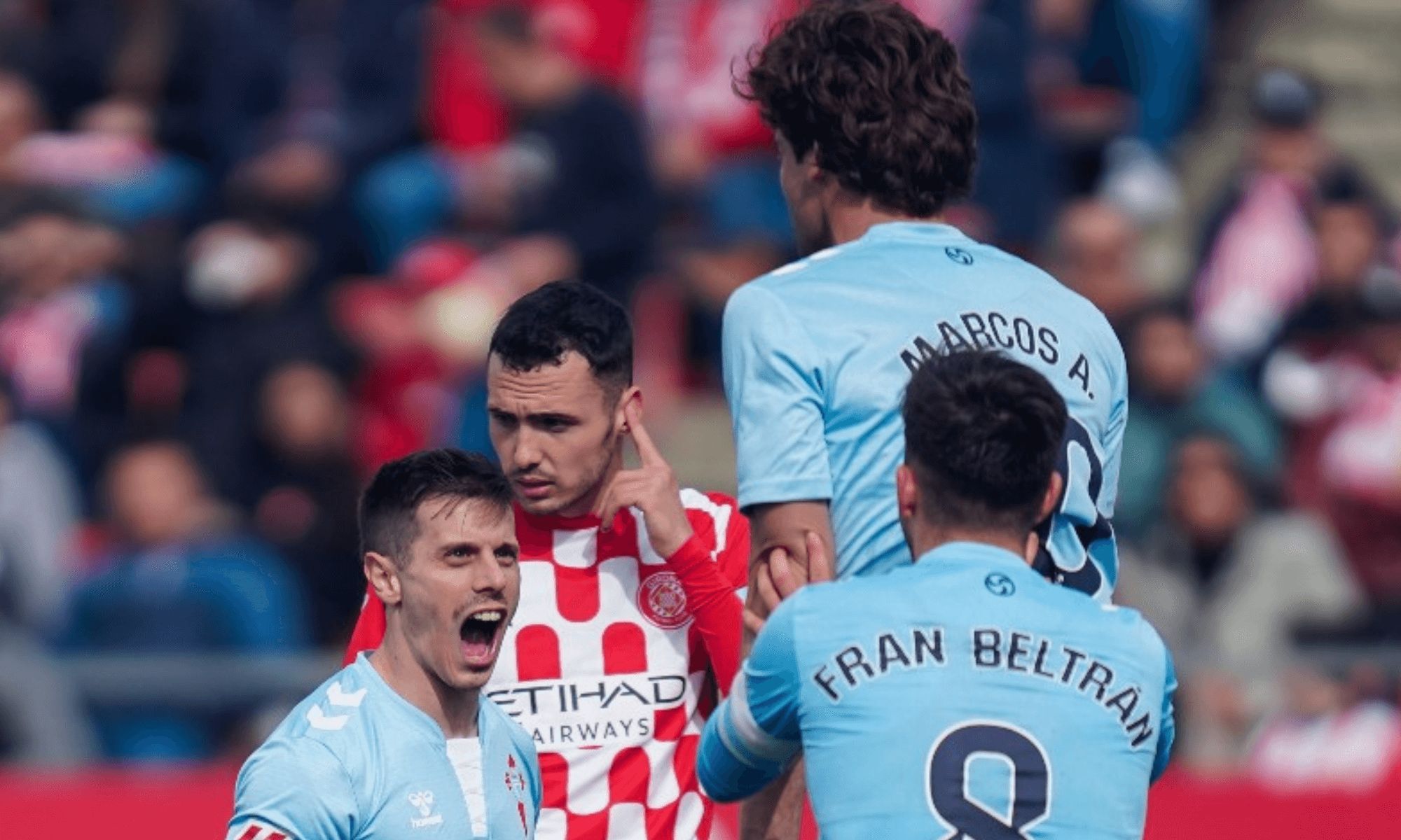 Celebración del gol de Marcos Alonso.