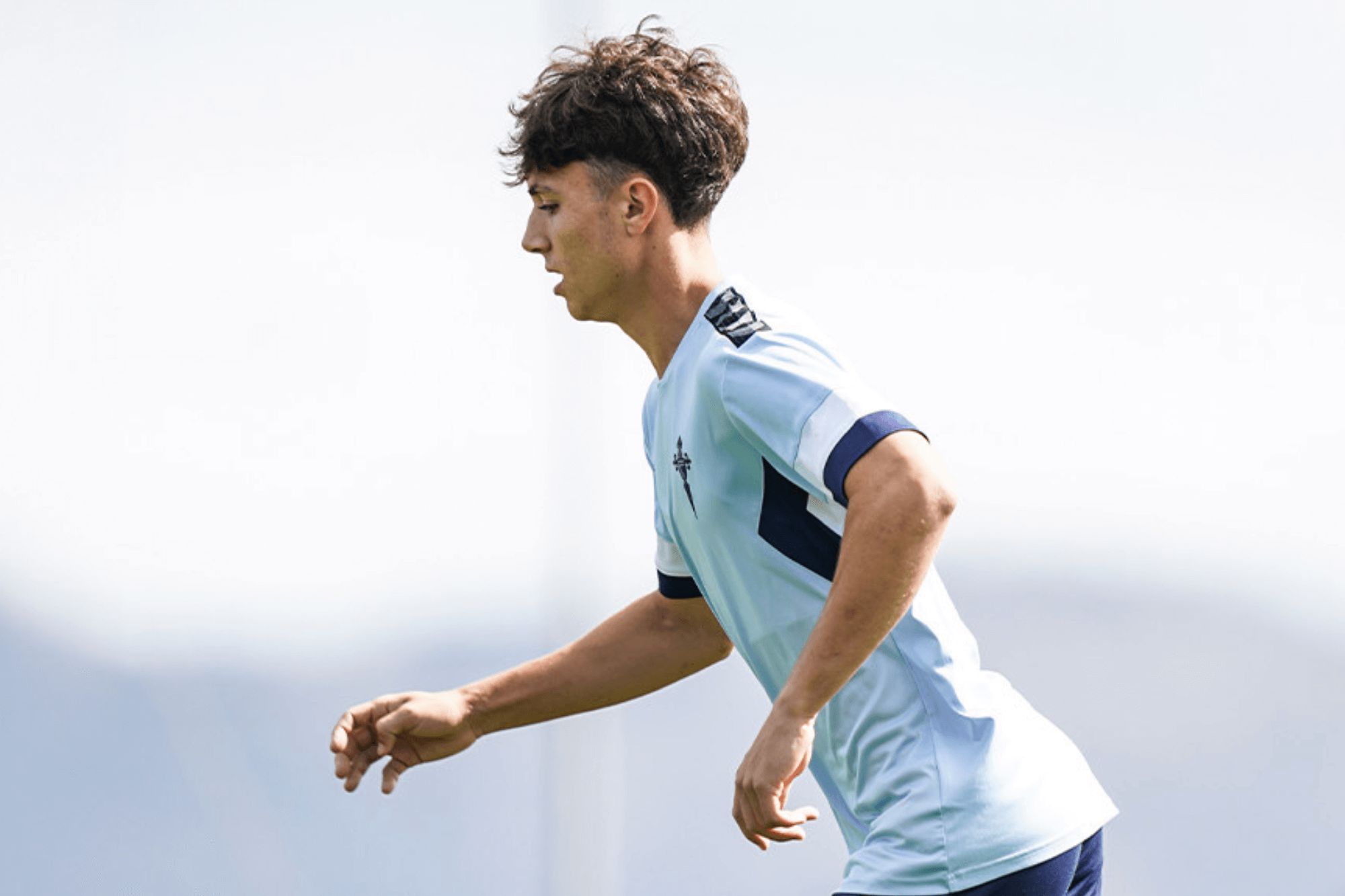  Yoel Crespo, centrocampista del Juvenil.