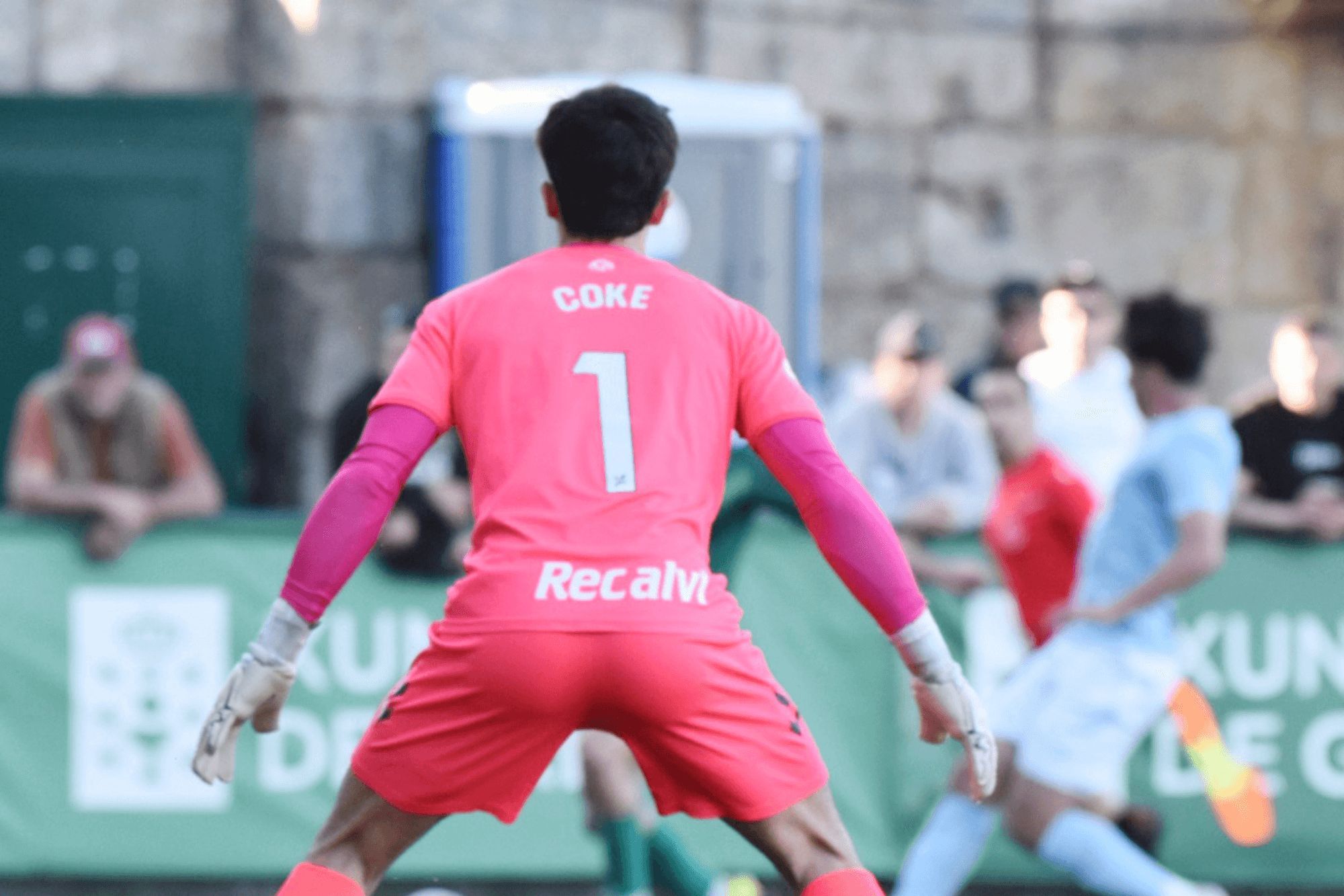 Coke Carrillo en O Espiñedo ante el Arenteiro.