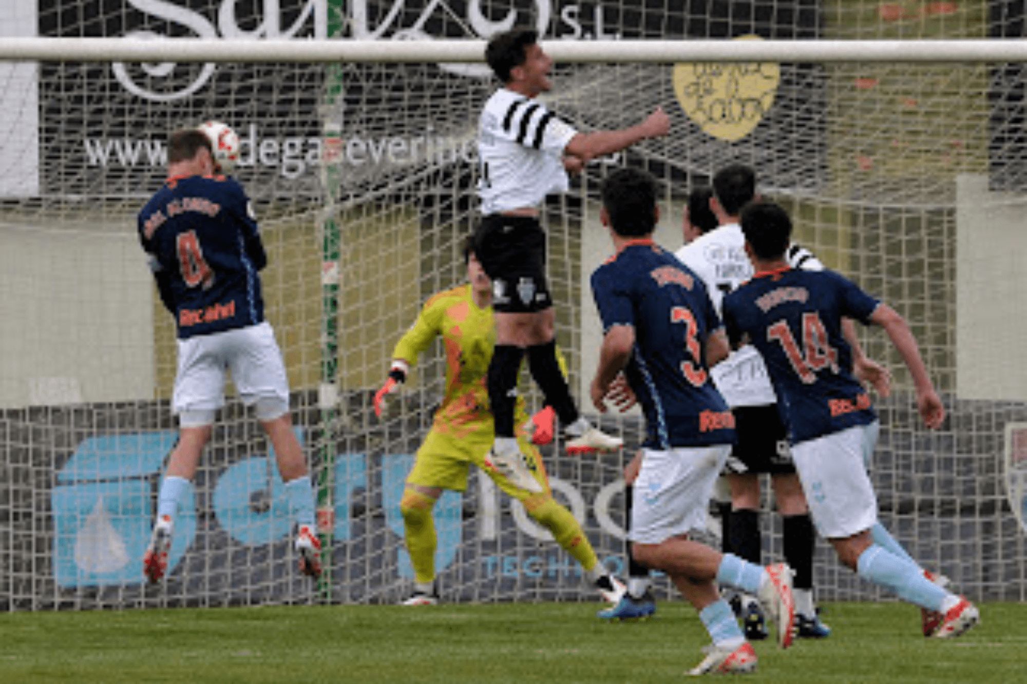  Gol de Gael Alonso ante la Segoviana.