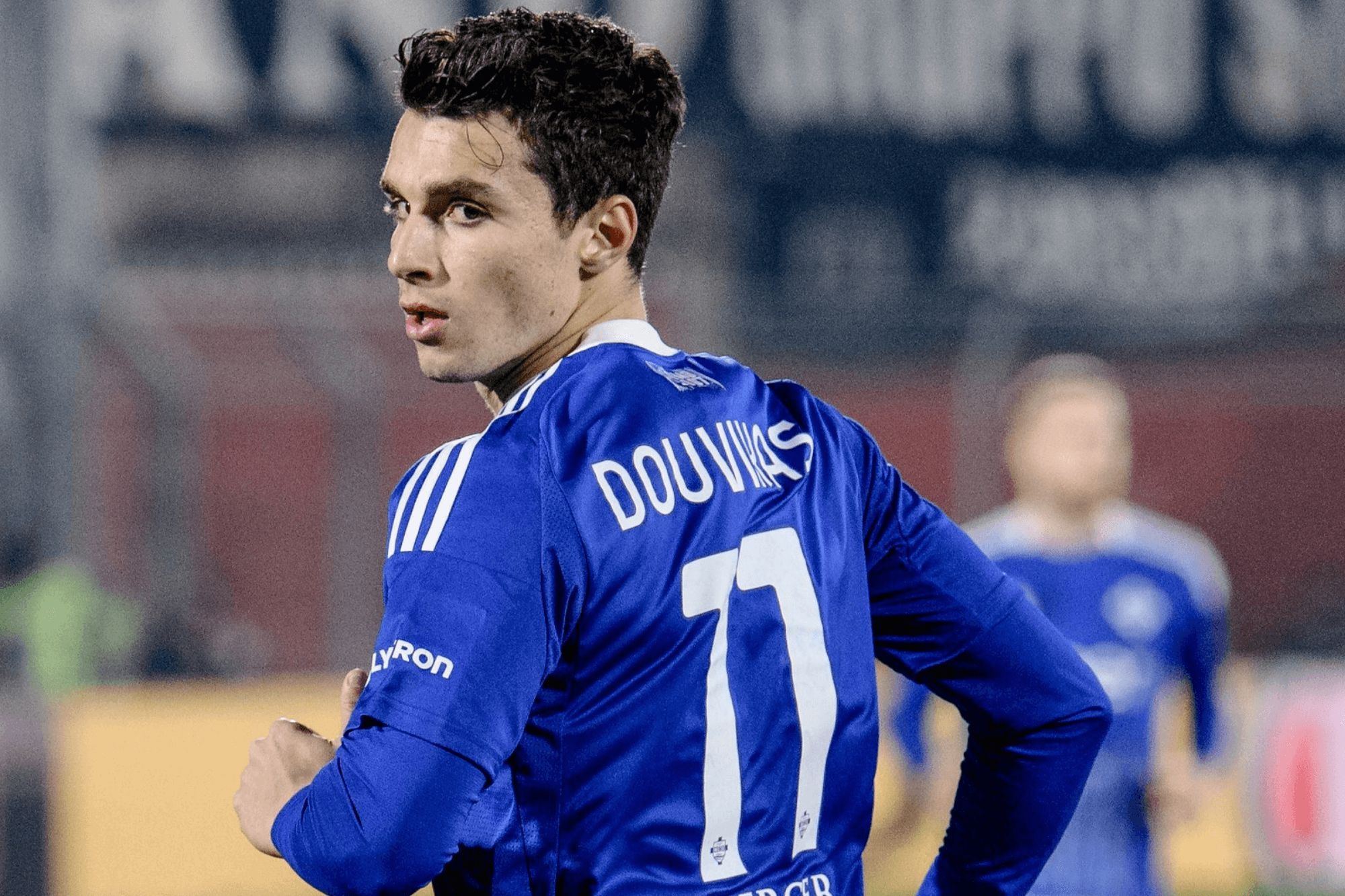 Tasos Douvikas en su debut con el Como 1907.