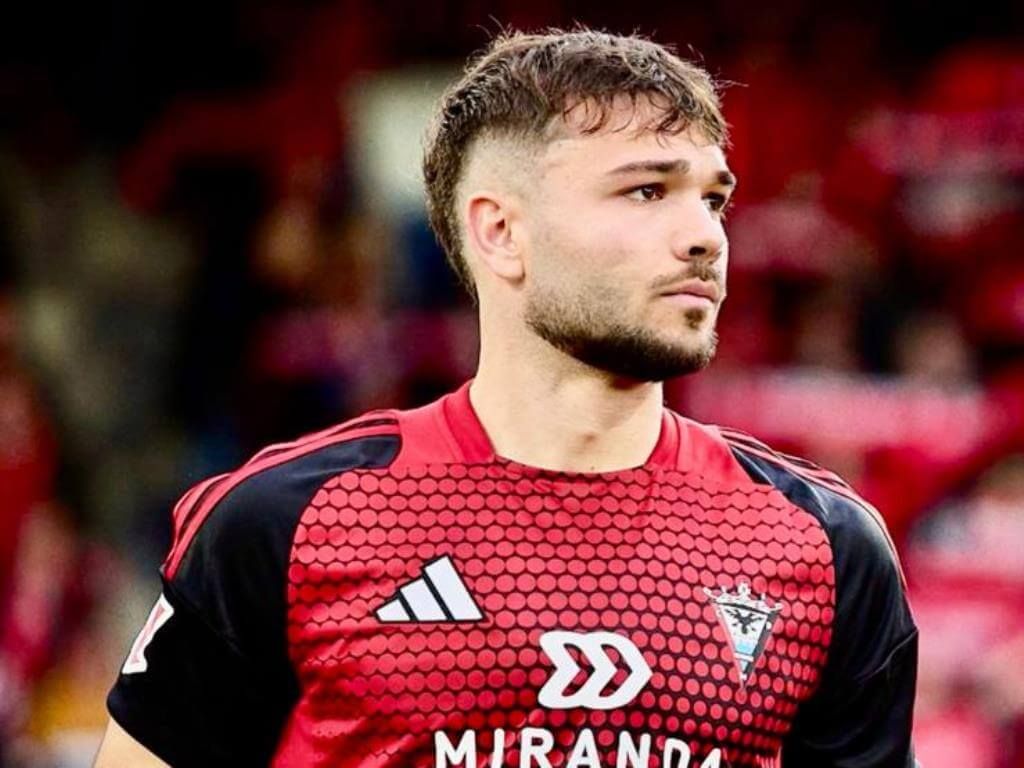  El central Unai Egiluz, jugador cedido por el Athletic Club en Anduva la pasada temporada.