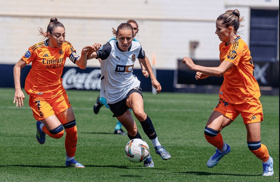 El Valencia CF Femenino empató en casa