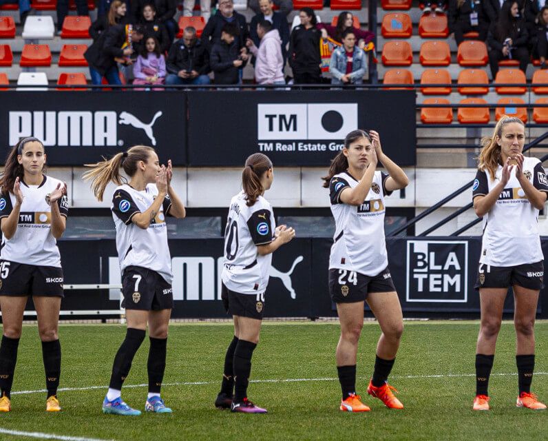 El Valencia CF Femenino obligado a ganarlo todo y a rezar