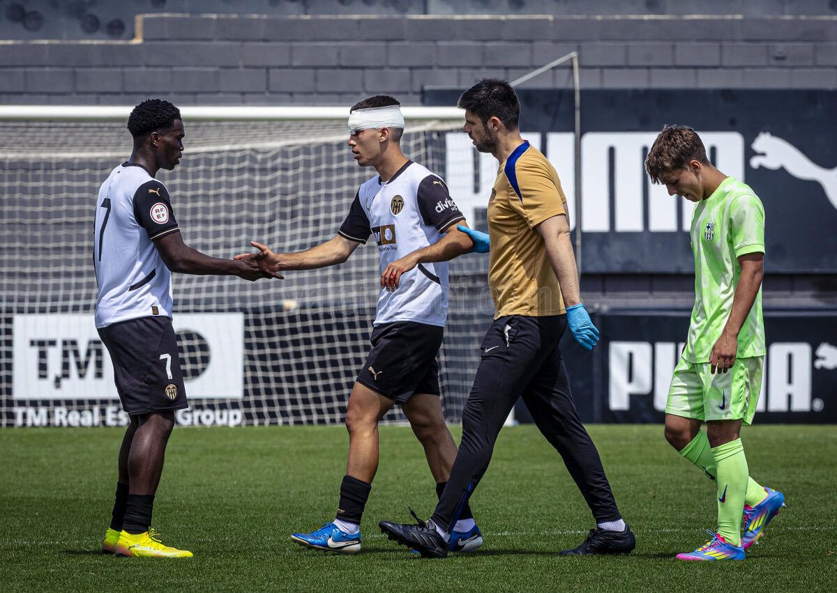  El VCF Juvenil se jugará el pase a la Final Four la Masía (2-2)