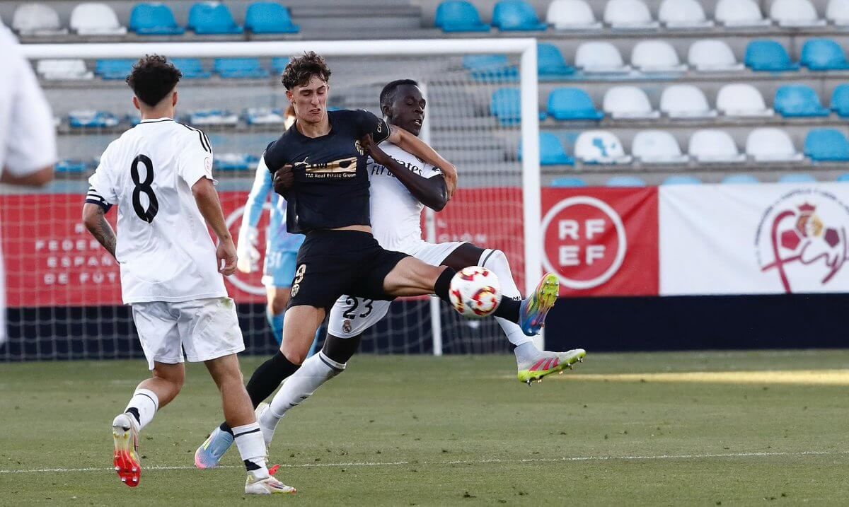El VCF Juvenil tumba al Real Madrid