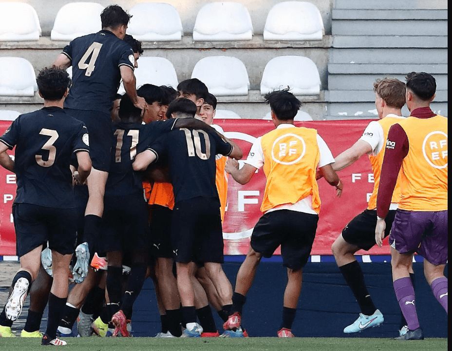 El VCF Juvenil tumba al Real Madrid