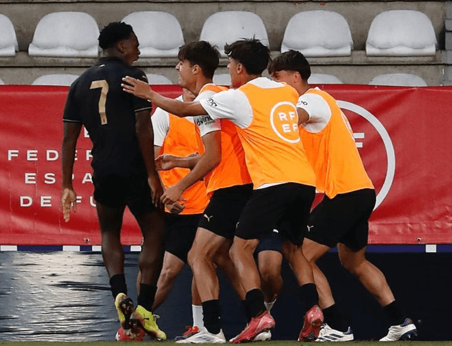 El VCF Juvenil tumba al Real Madrid