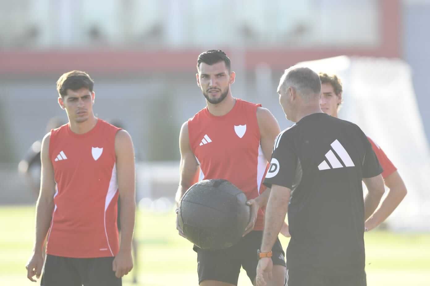 Juanlu y Rafa Mir, entrenando en pretemporada (Foto: Kiko Hurtado).