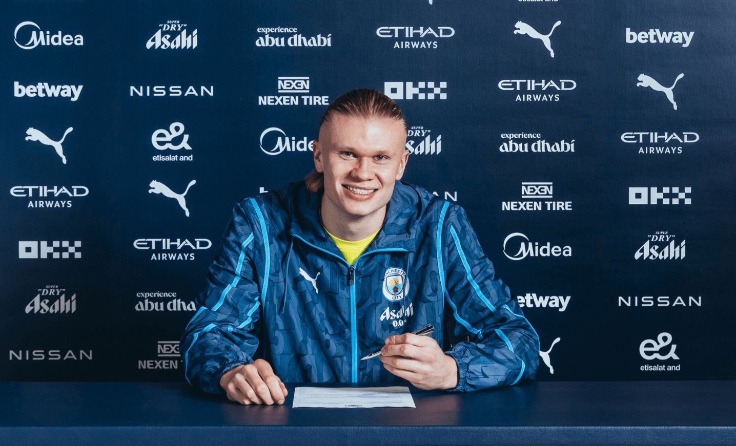  Erling Haaland firma su renovación con el Manchester City.