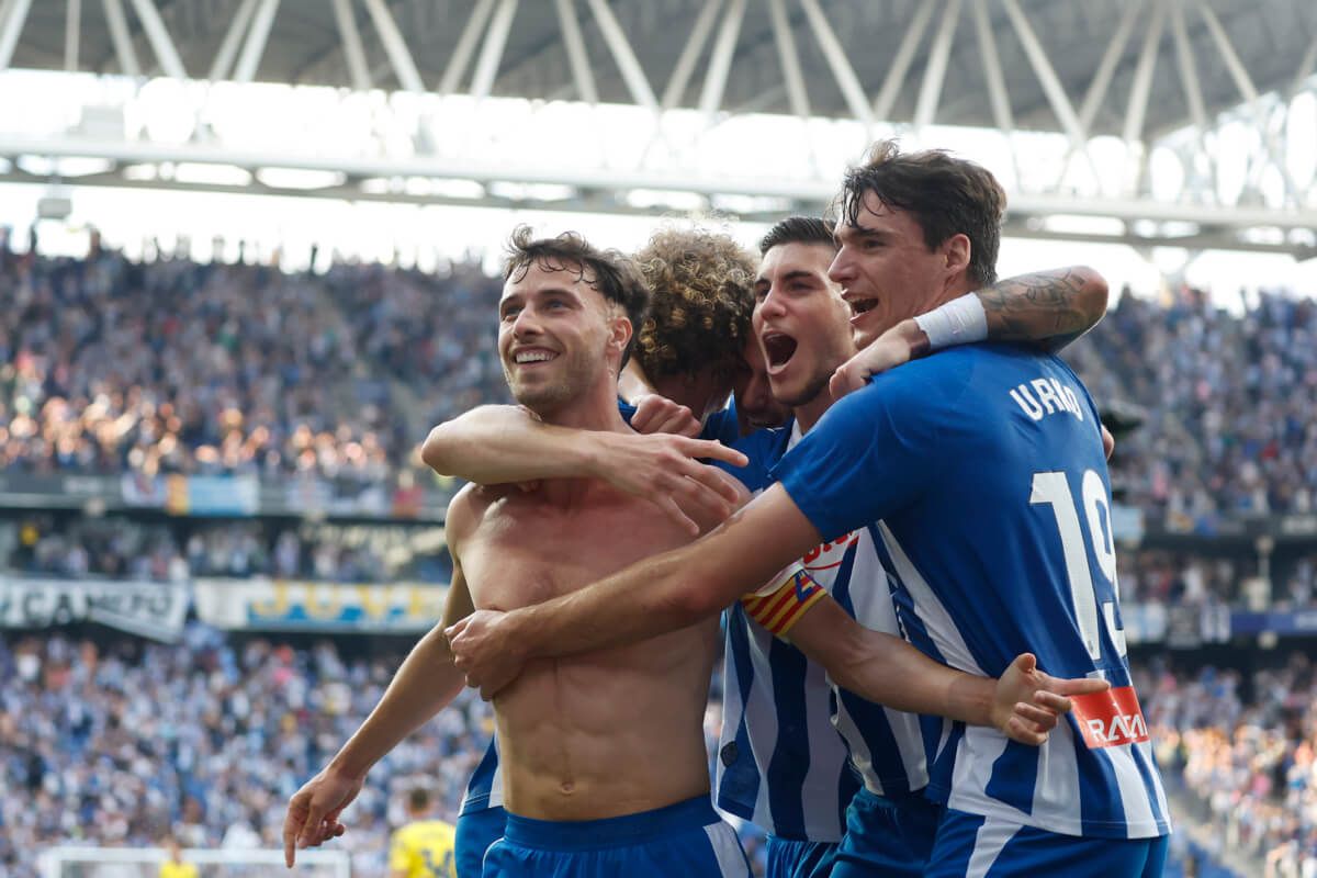 Javi Puado celebra su gol en el Espanyol-Las Palmas (Foto: EFE).