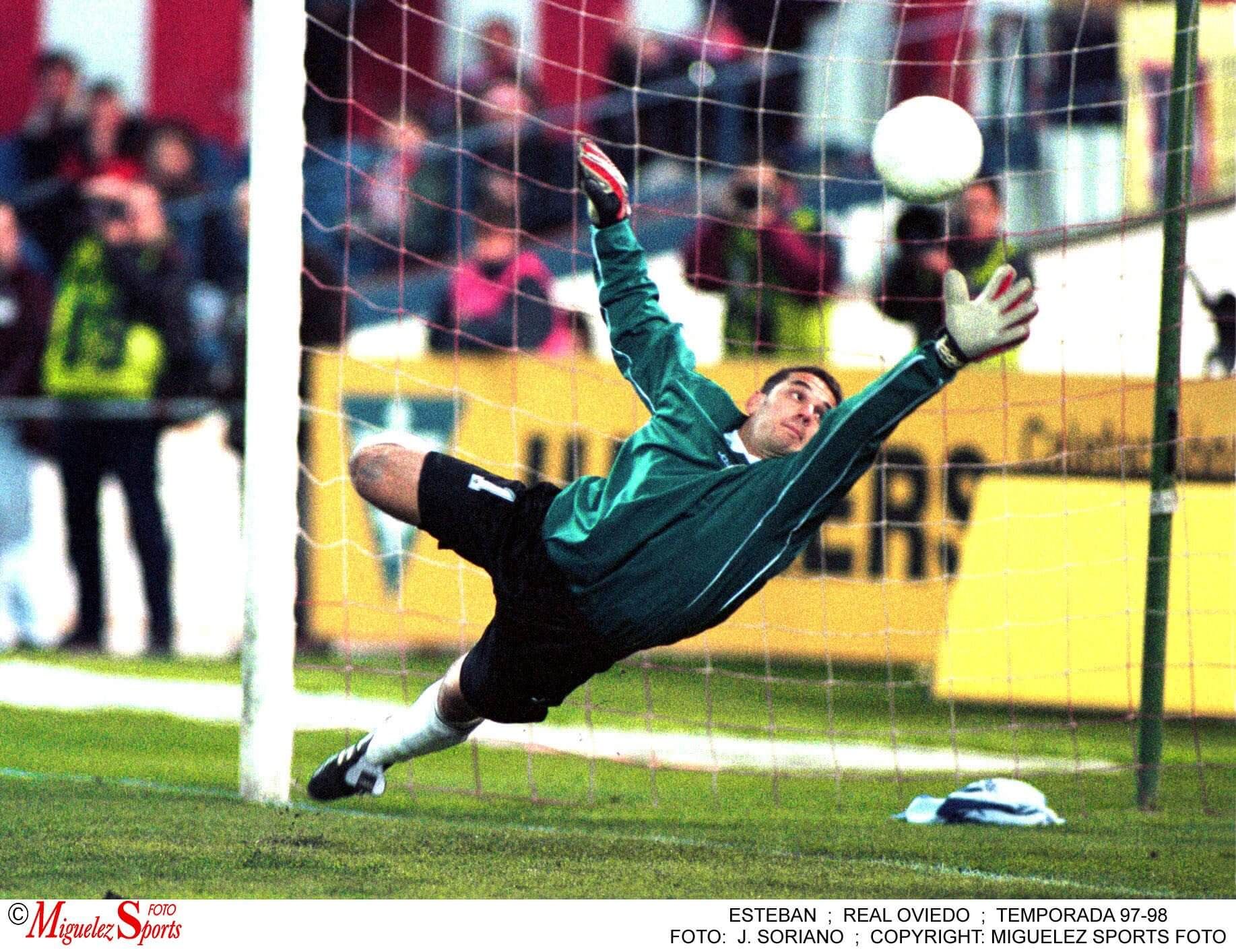  Esteban, durante un partido